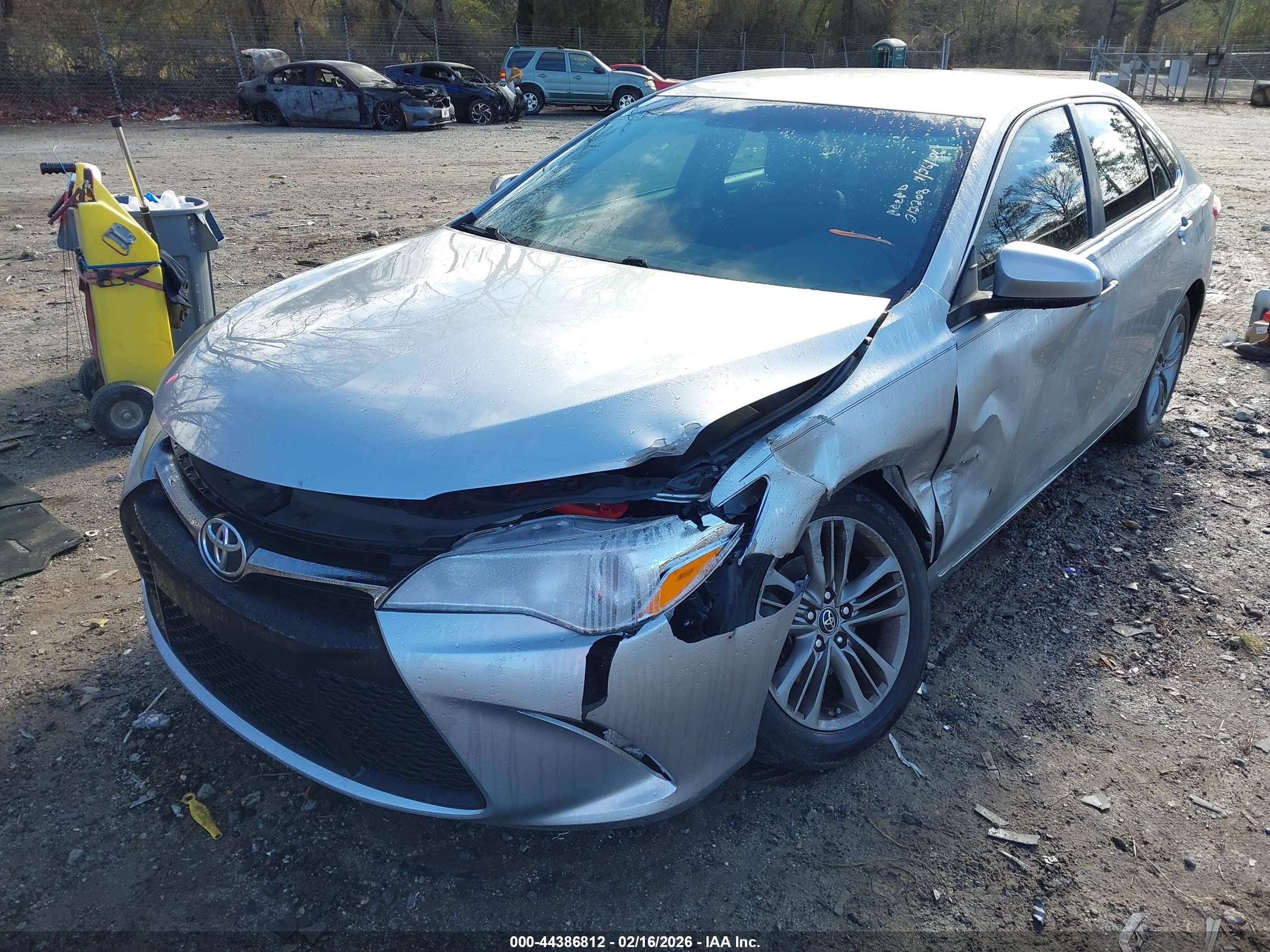 TOYOTA CAMRY image 6
