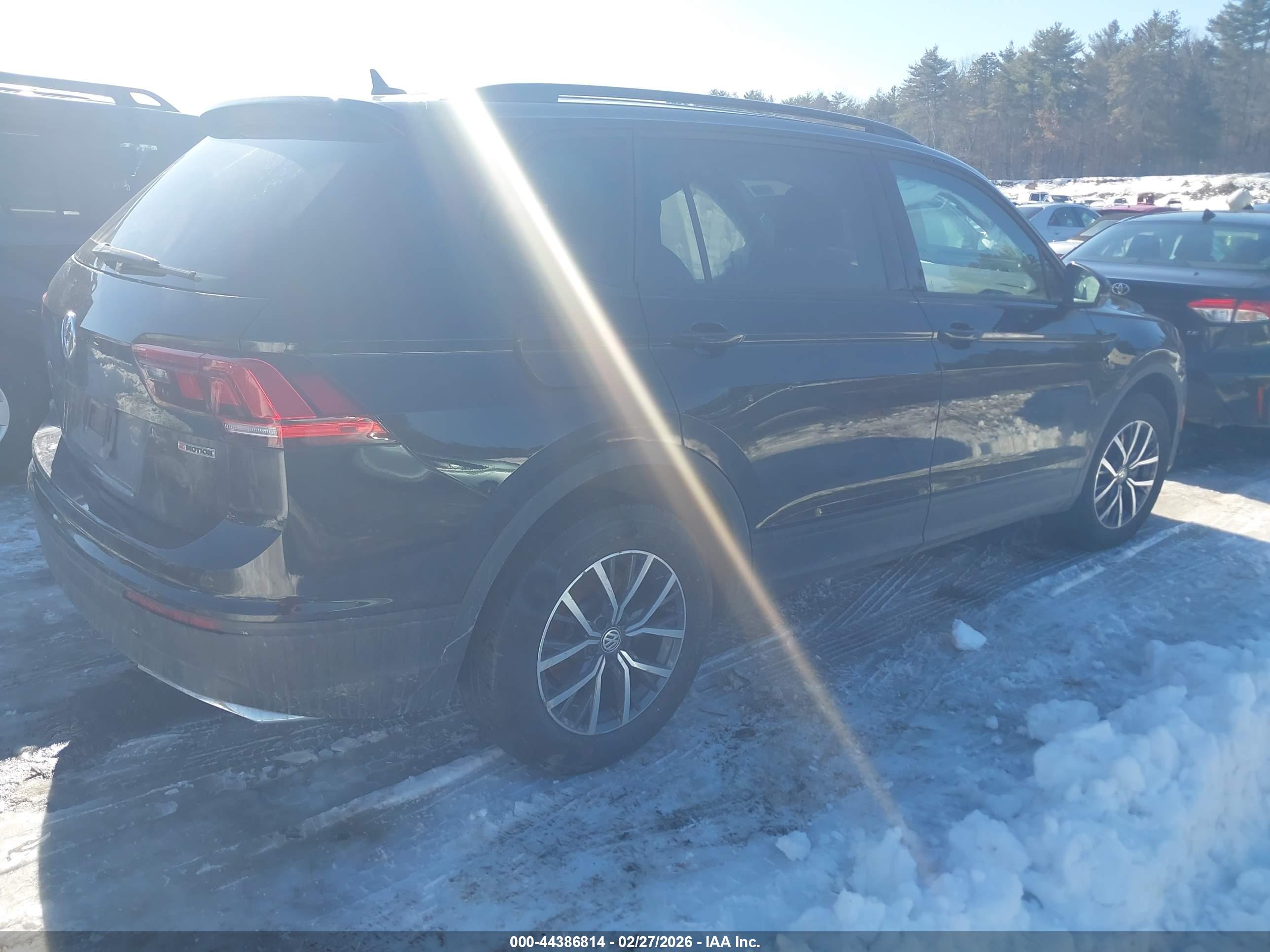 VOLKSWAGEN TIGUAN image 4