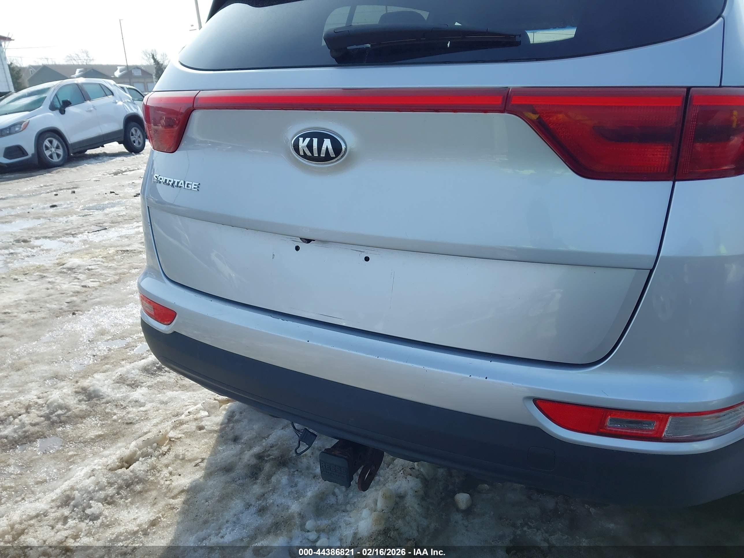 KIA SPORTAGE image 6