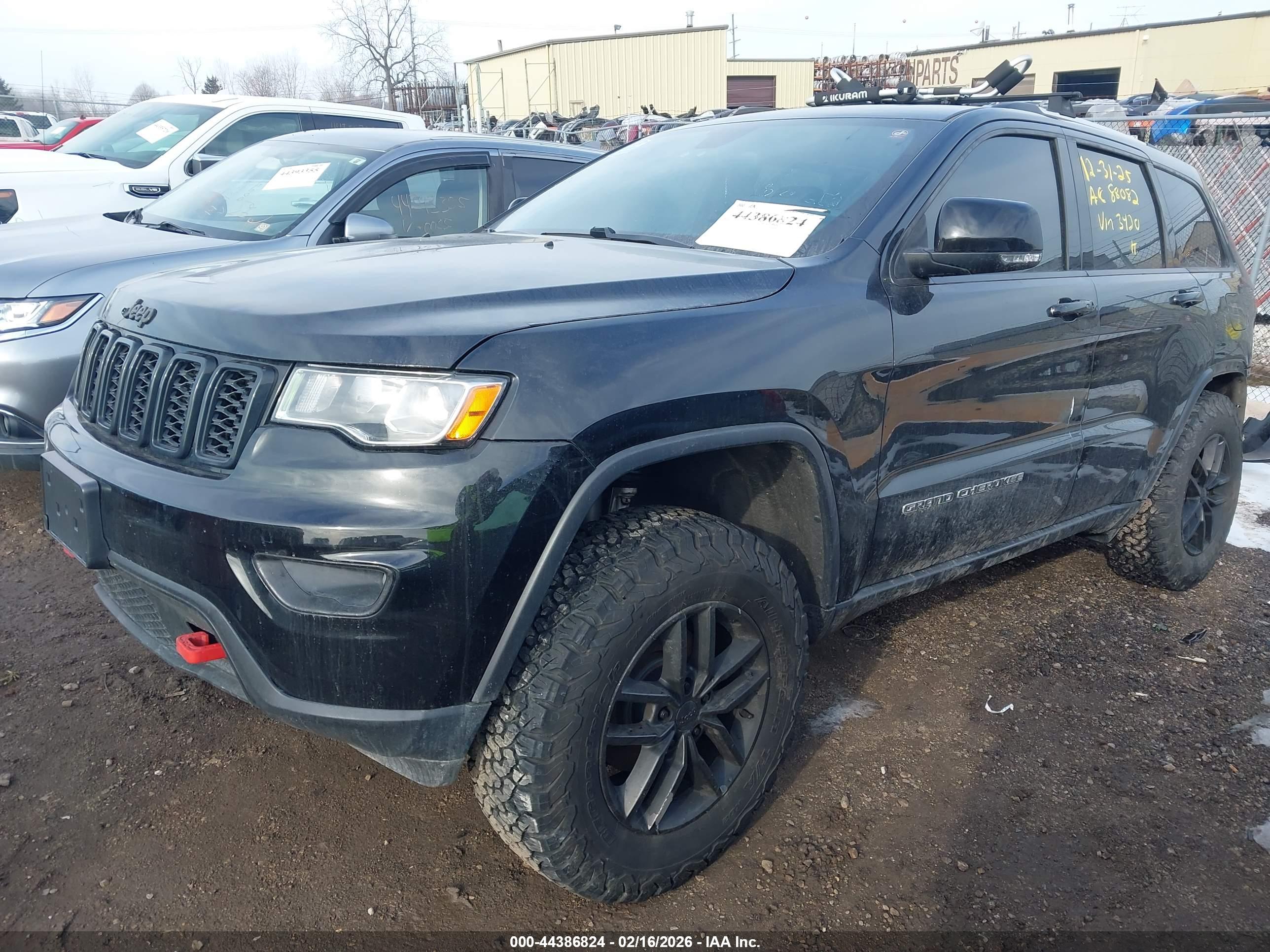 JEEP GRAND image 2