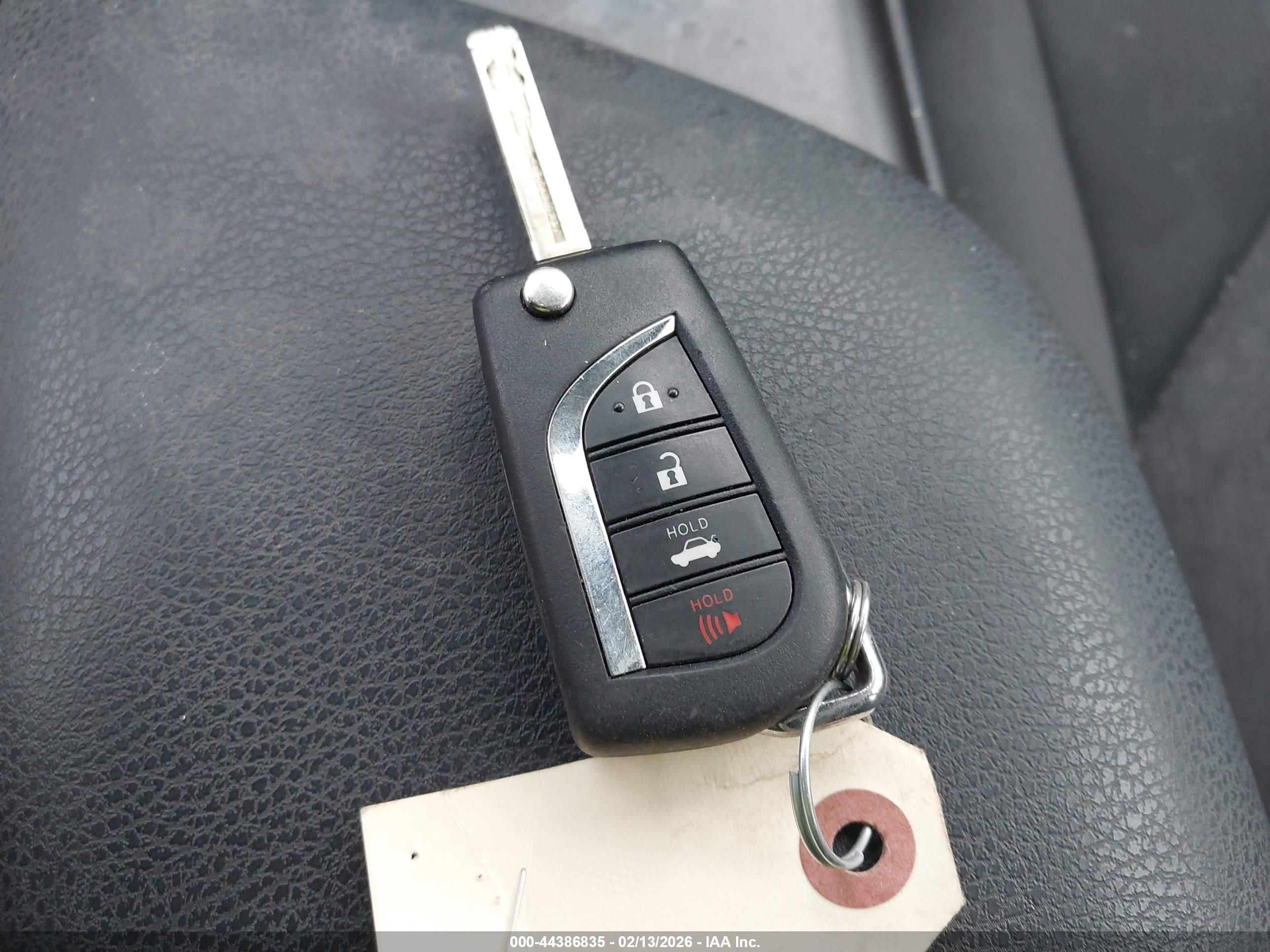 TOYOTA CAMRY image 11