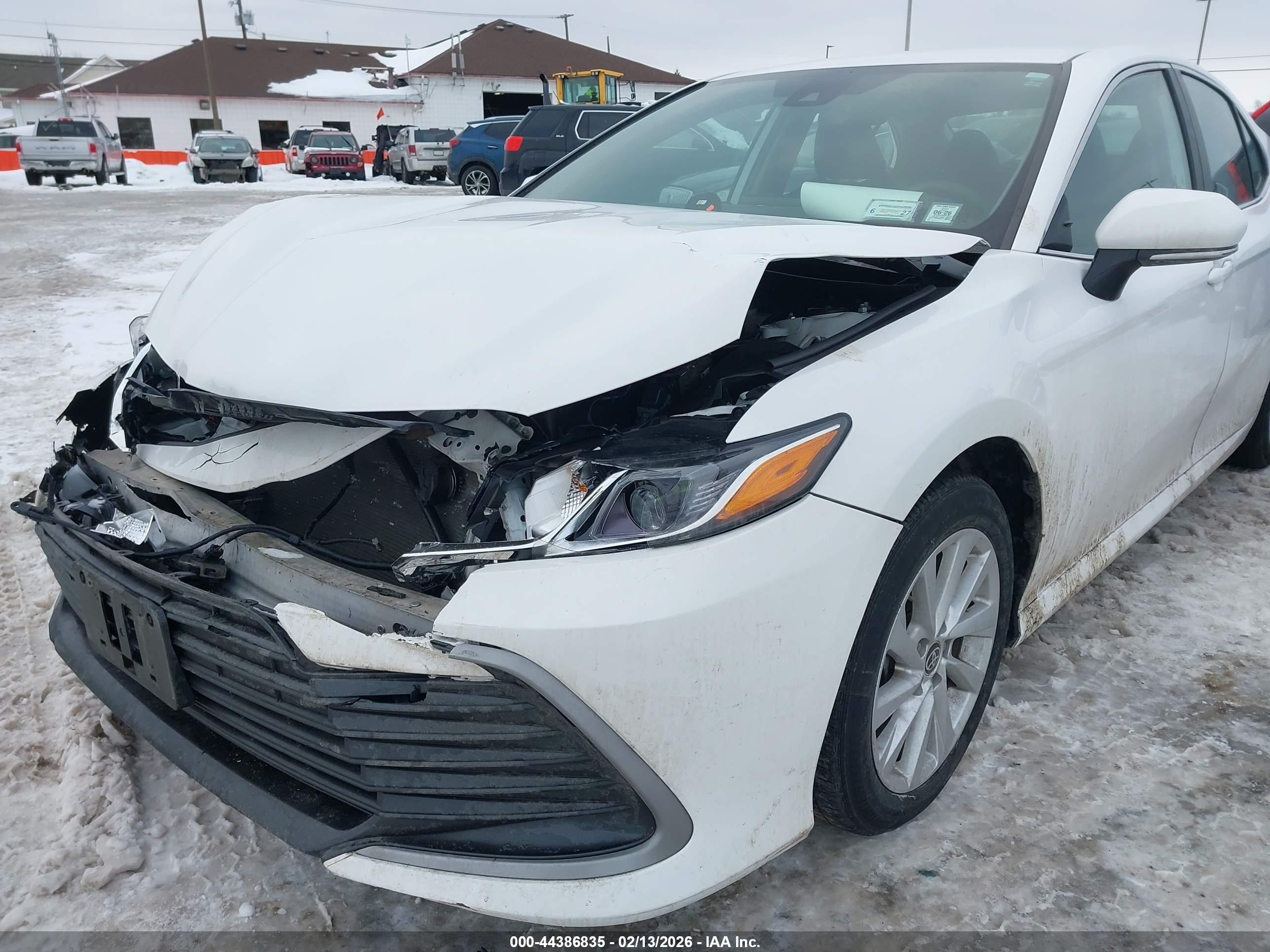 TOYOTA CAMRY image 6