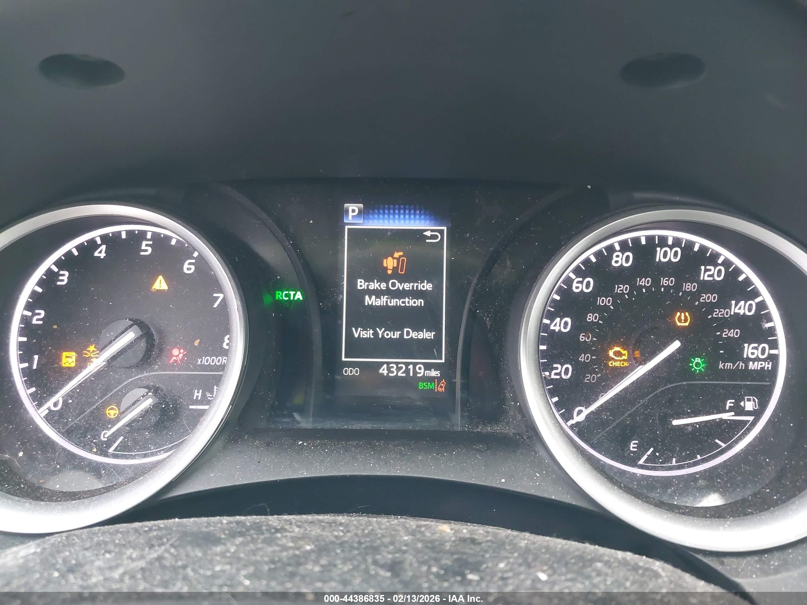 TOYOTA CAMRY image 7