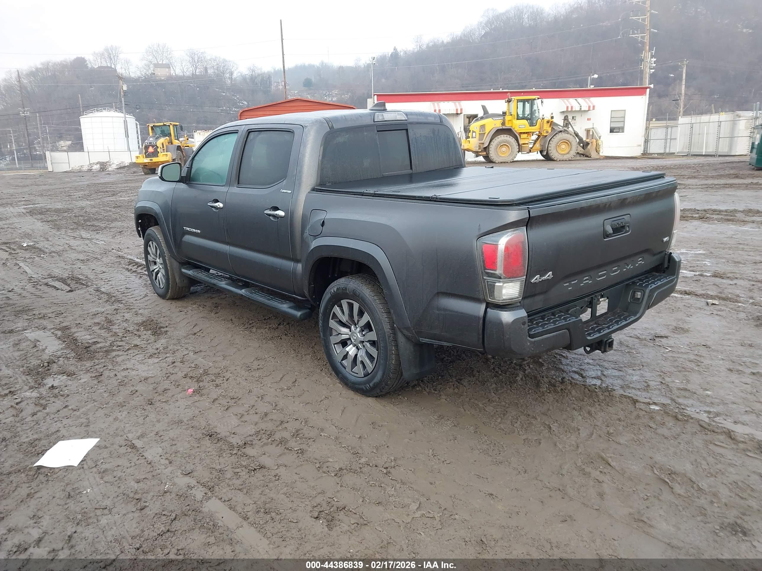 TOYOTA TACOMA image 3