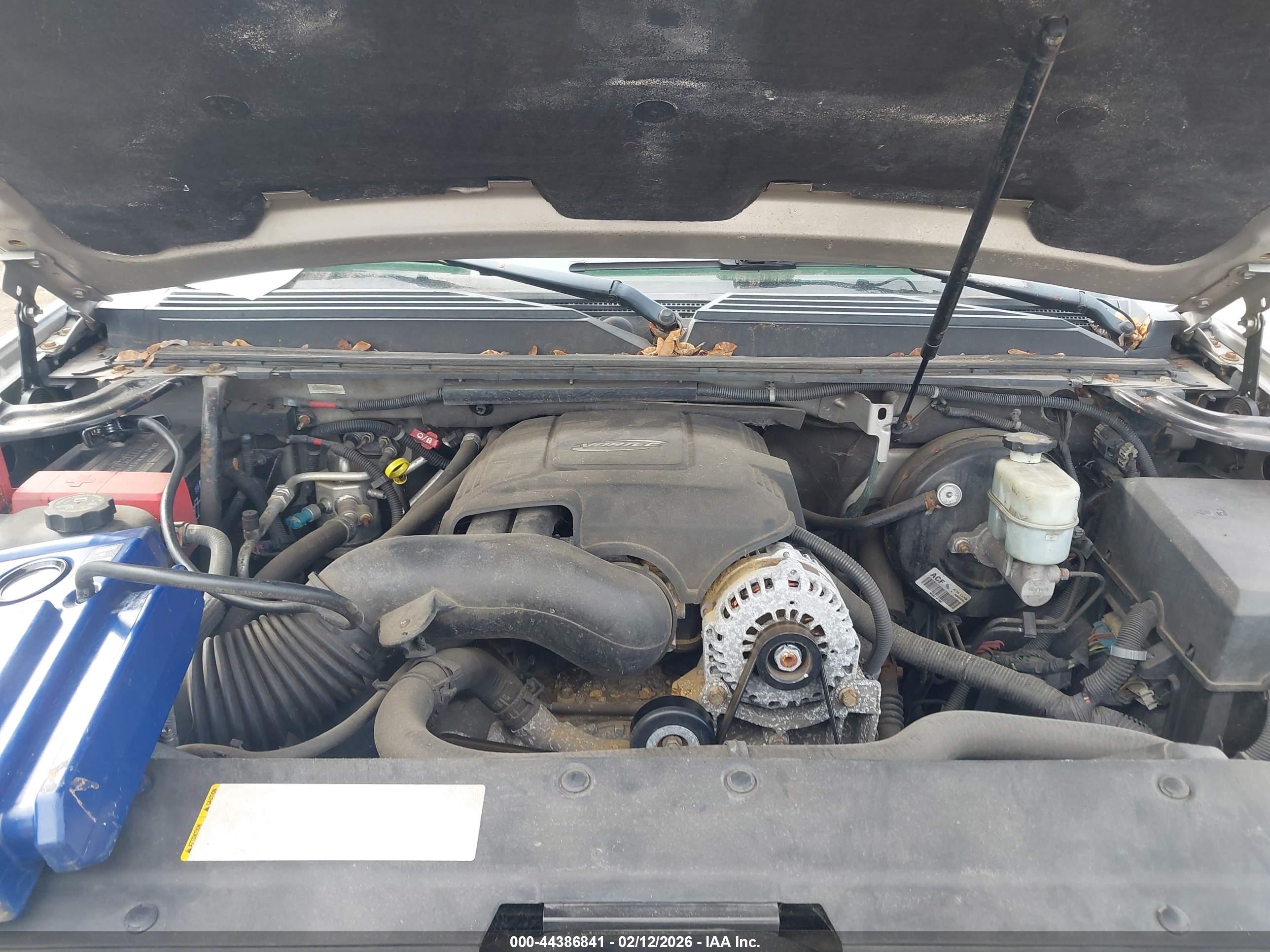 CHEVROLET SUBURBAN image 10
