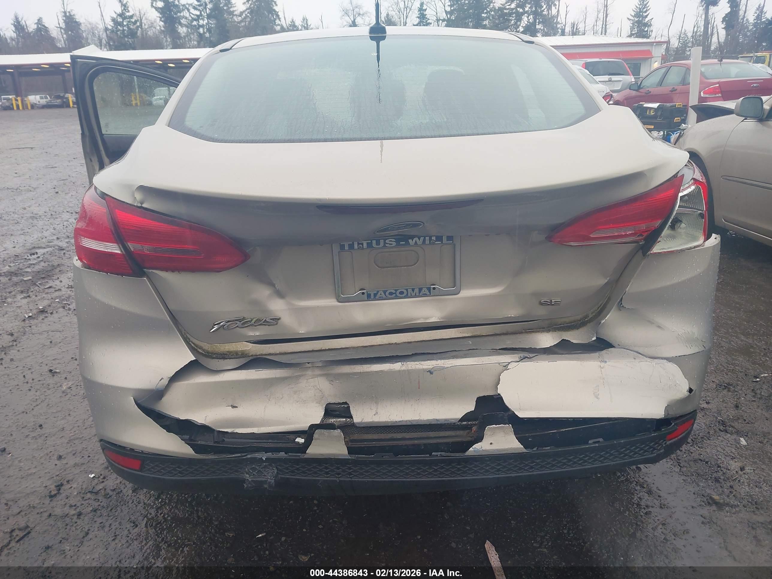 FORD FOCUS image 6