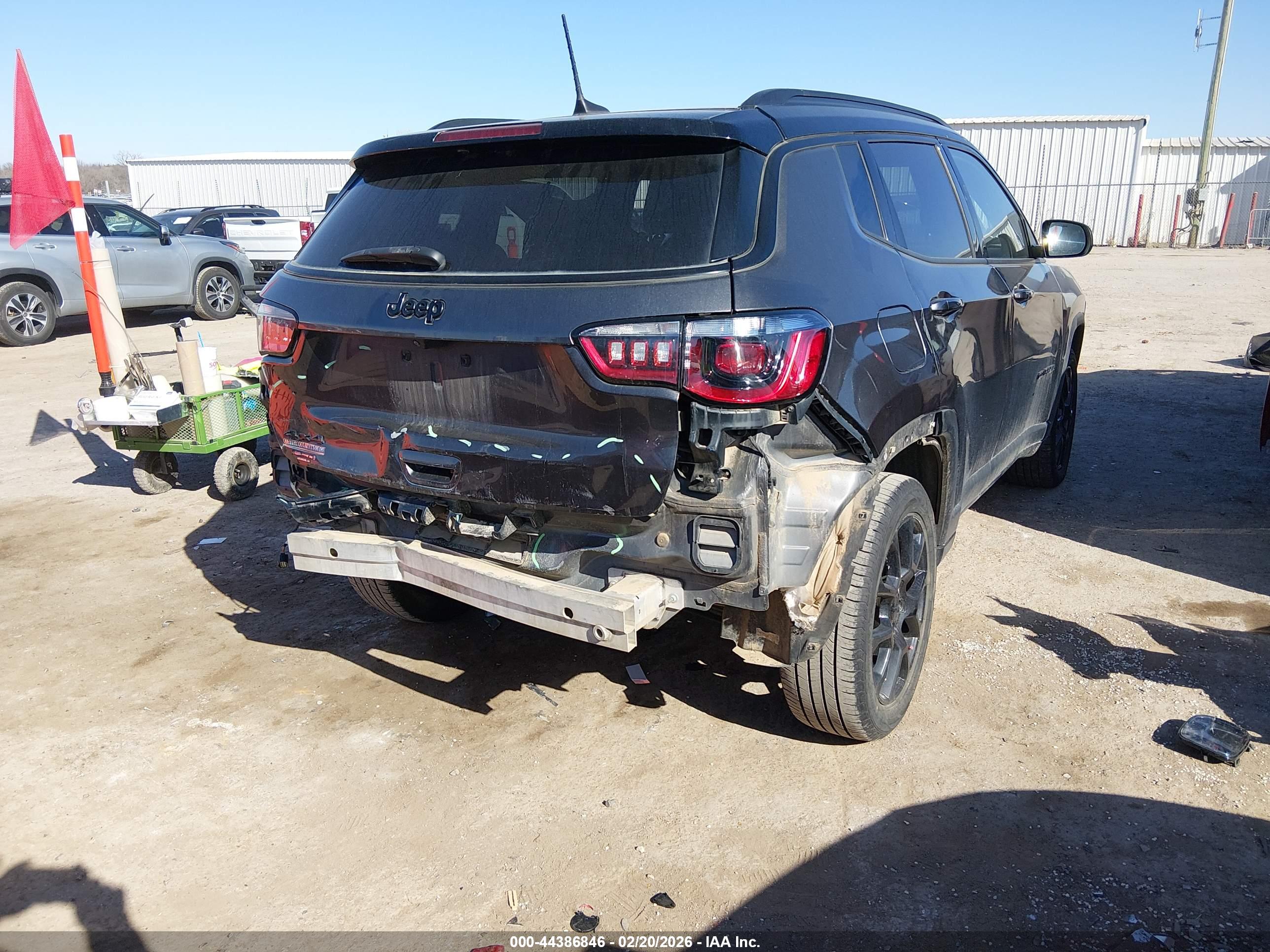 JEEP COMPASS image 4
