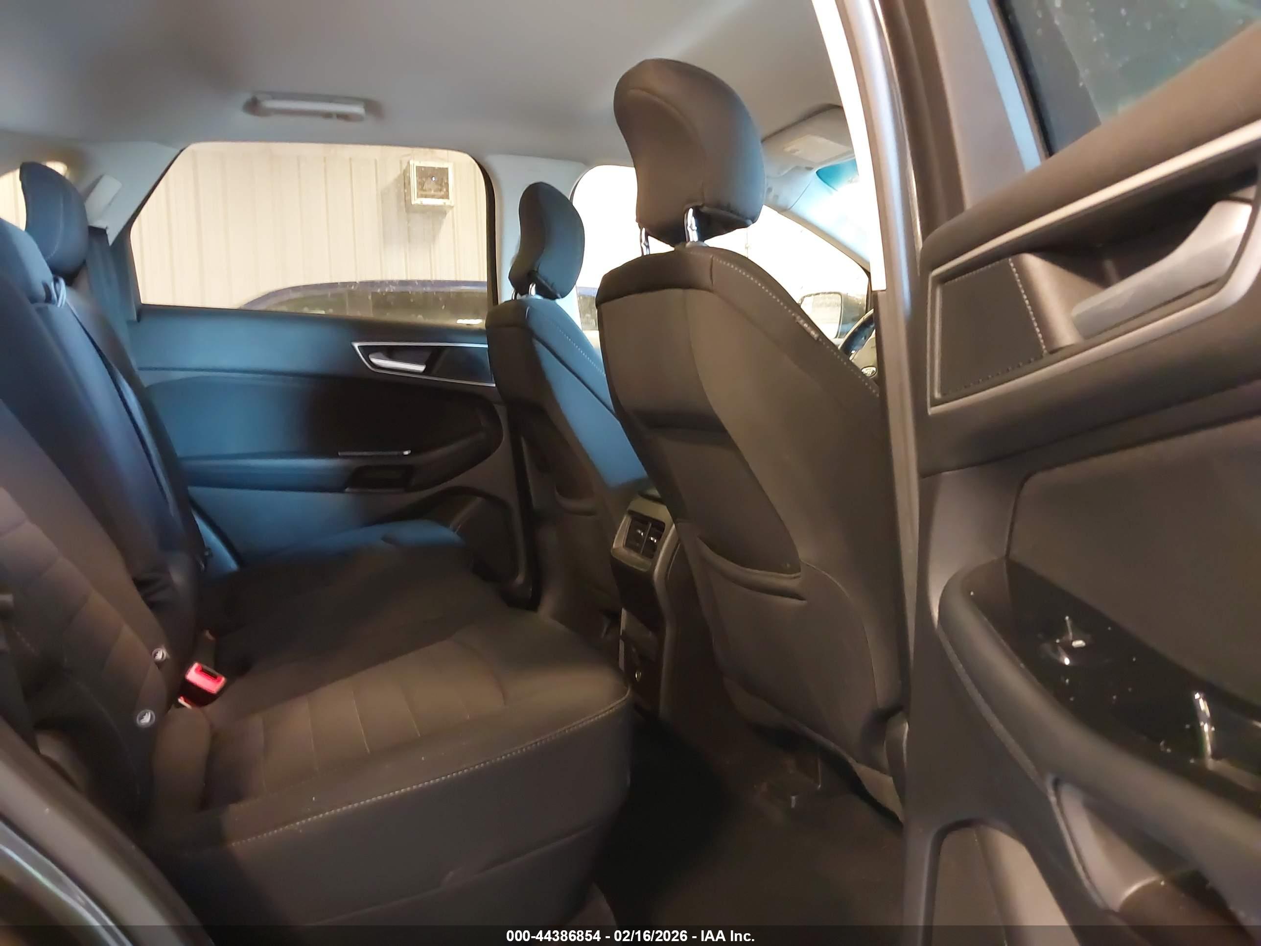 FORD EDGE image 8