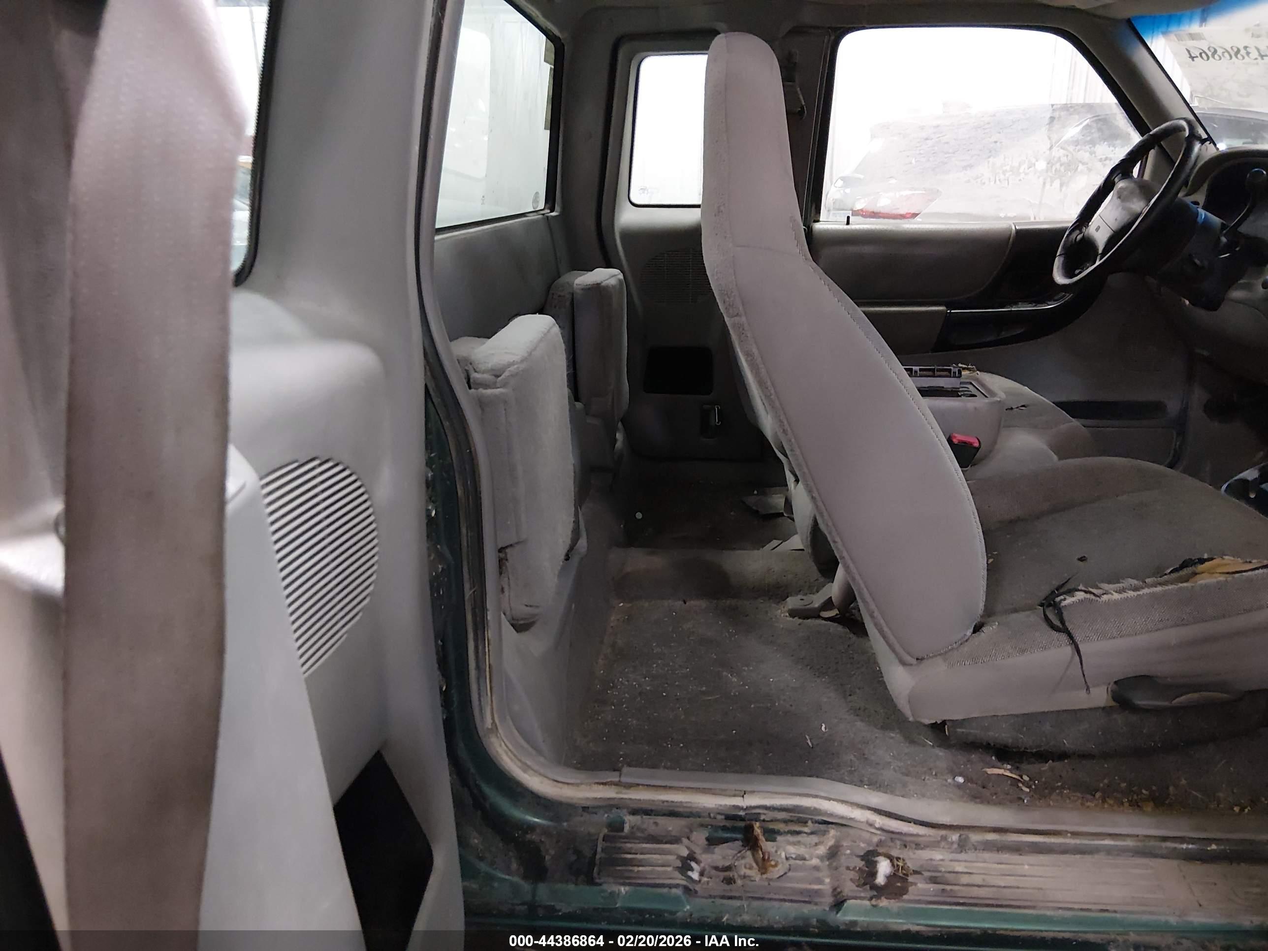 FORD RANGER image 8