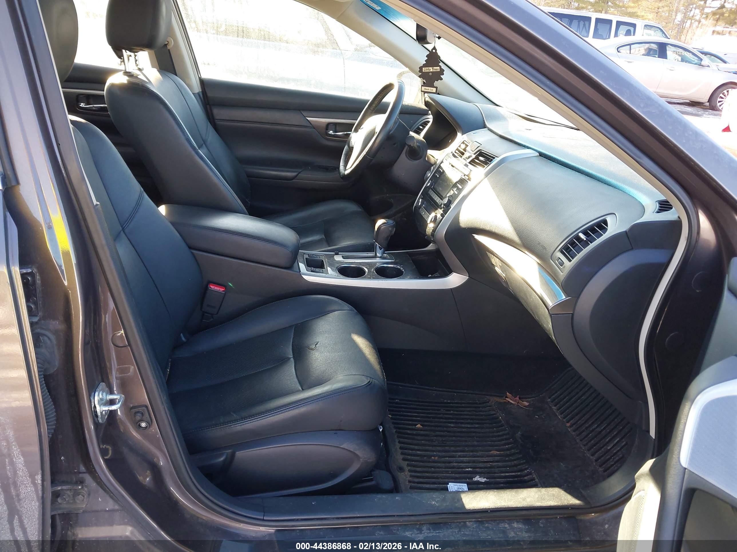 NISSAN ALTIMA image 5