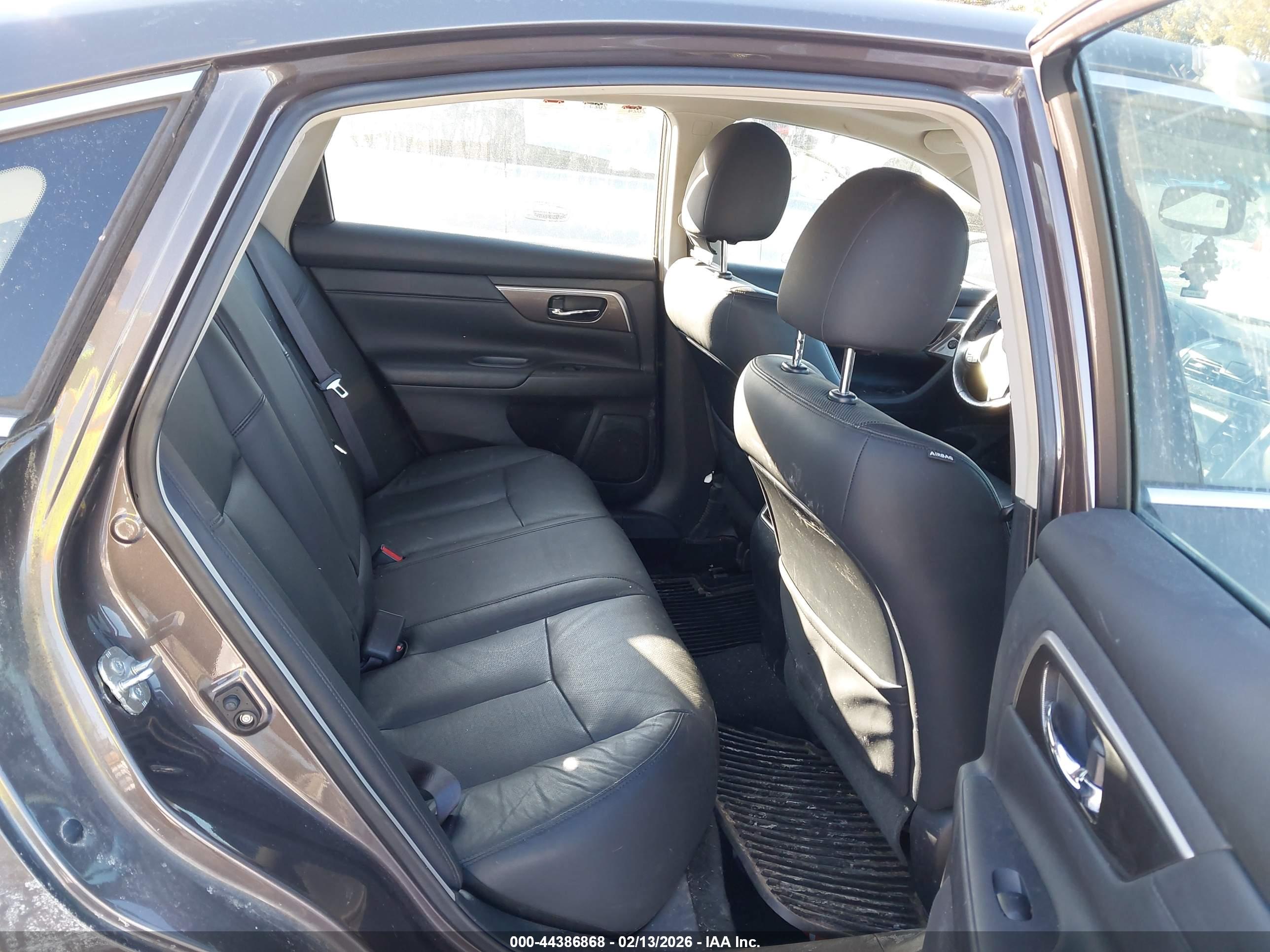NISSAN ALTIMA image 8