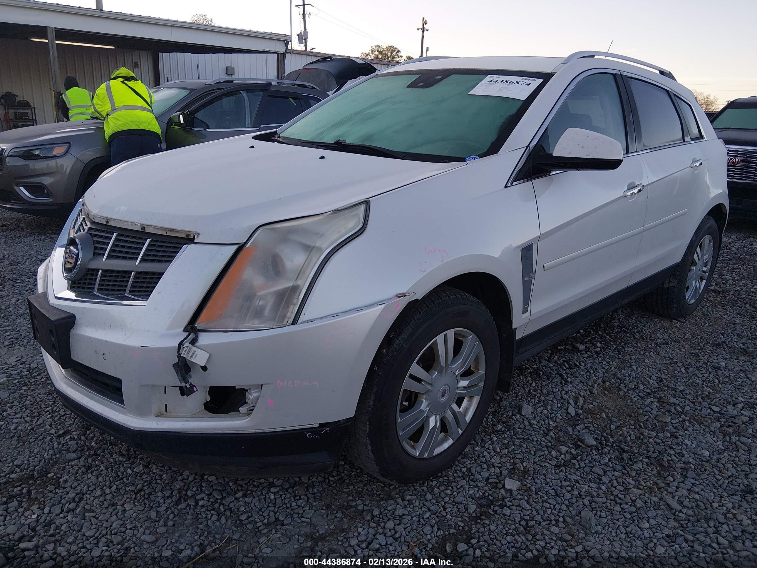 CADILLAC SRX image 2