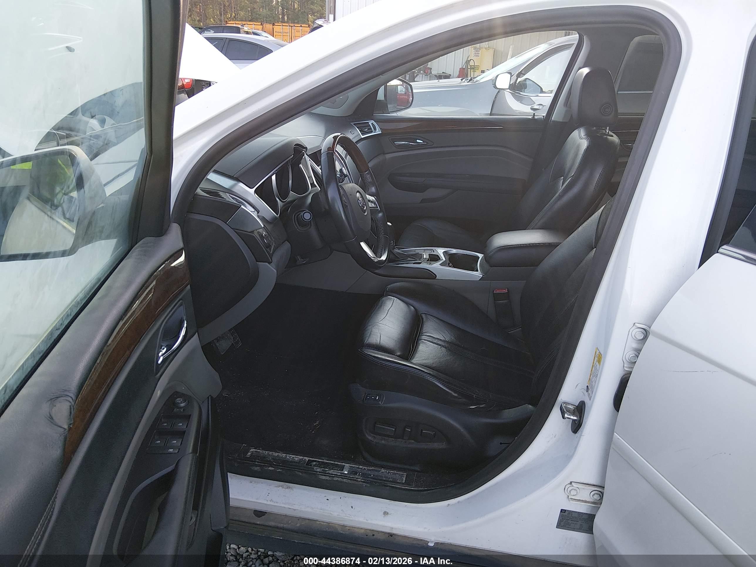 CADILLAC SRX image 5