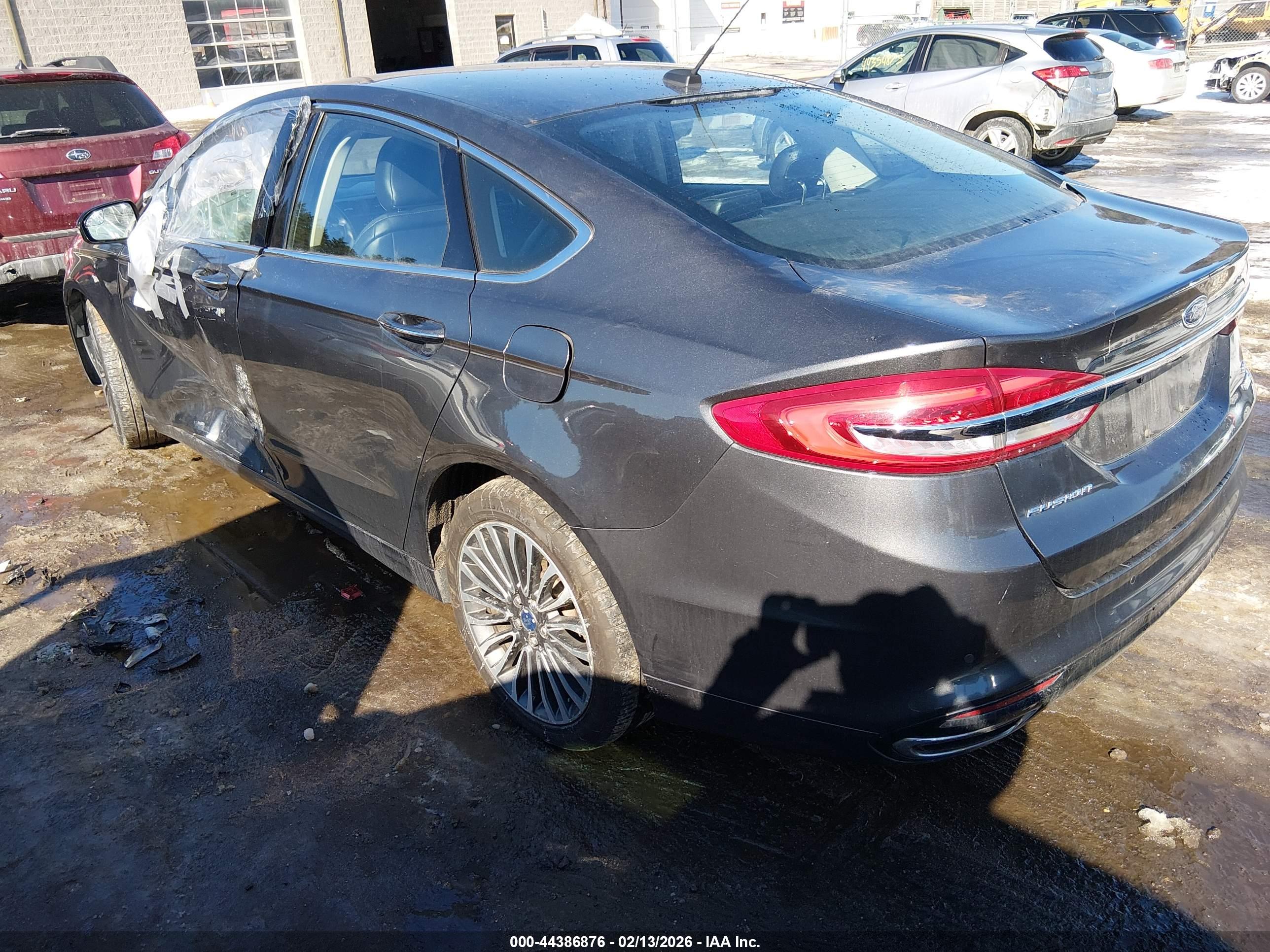 FORD FUSION image 3