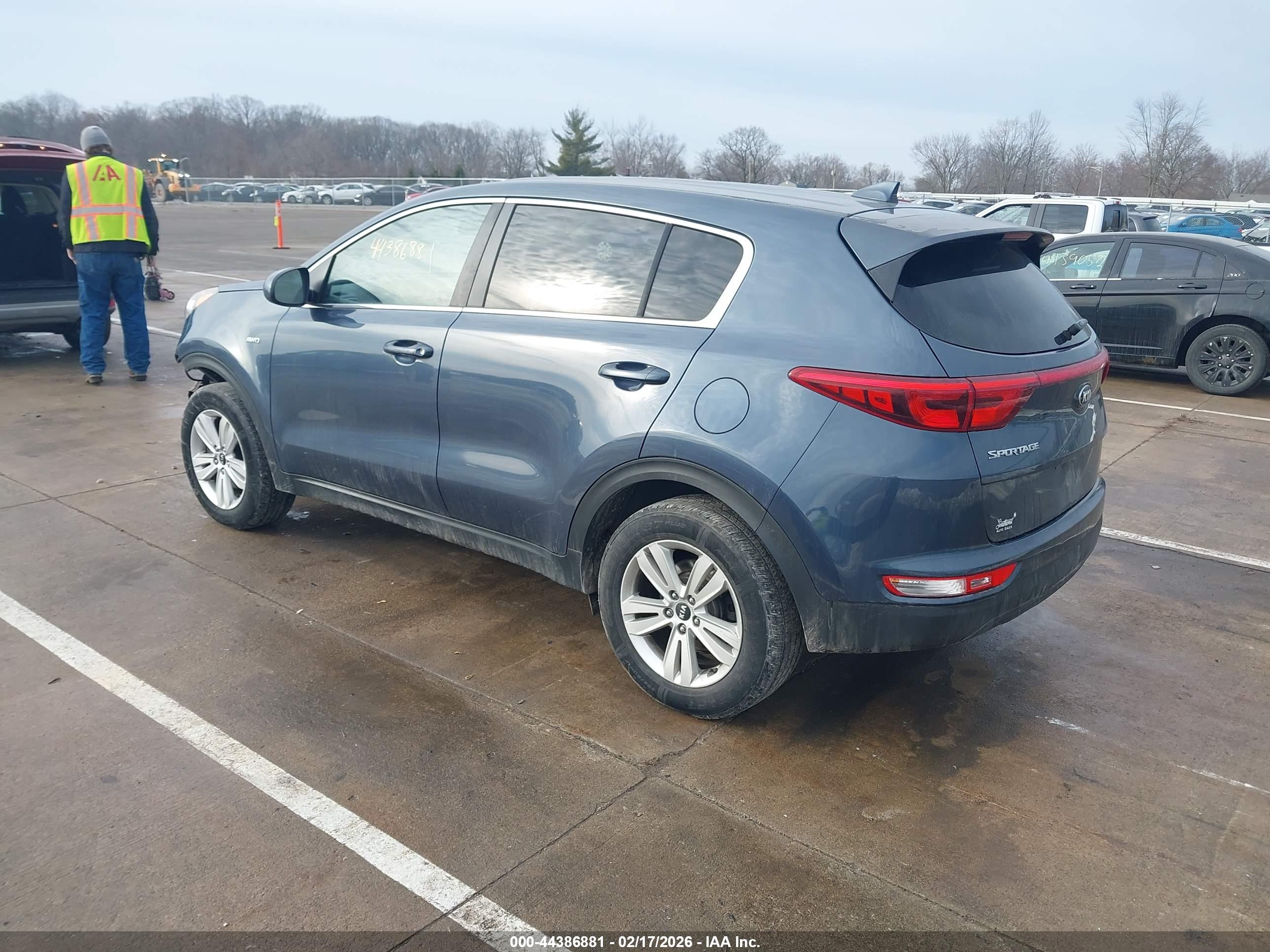KIA SPORTAGE image 3