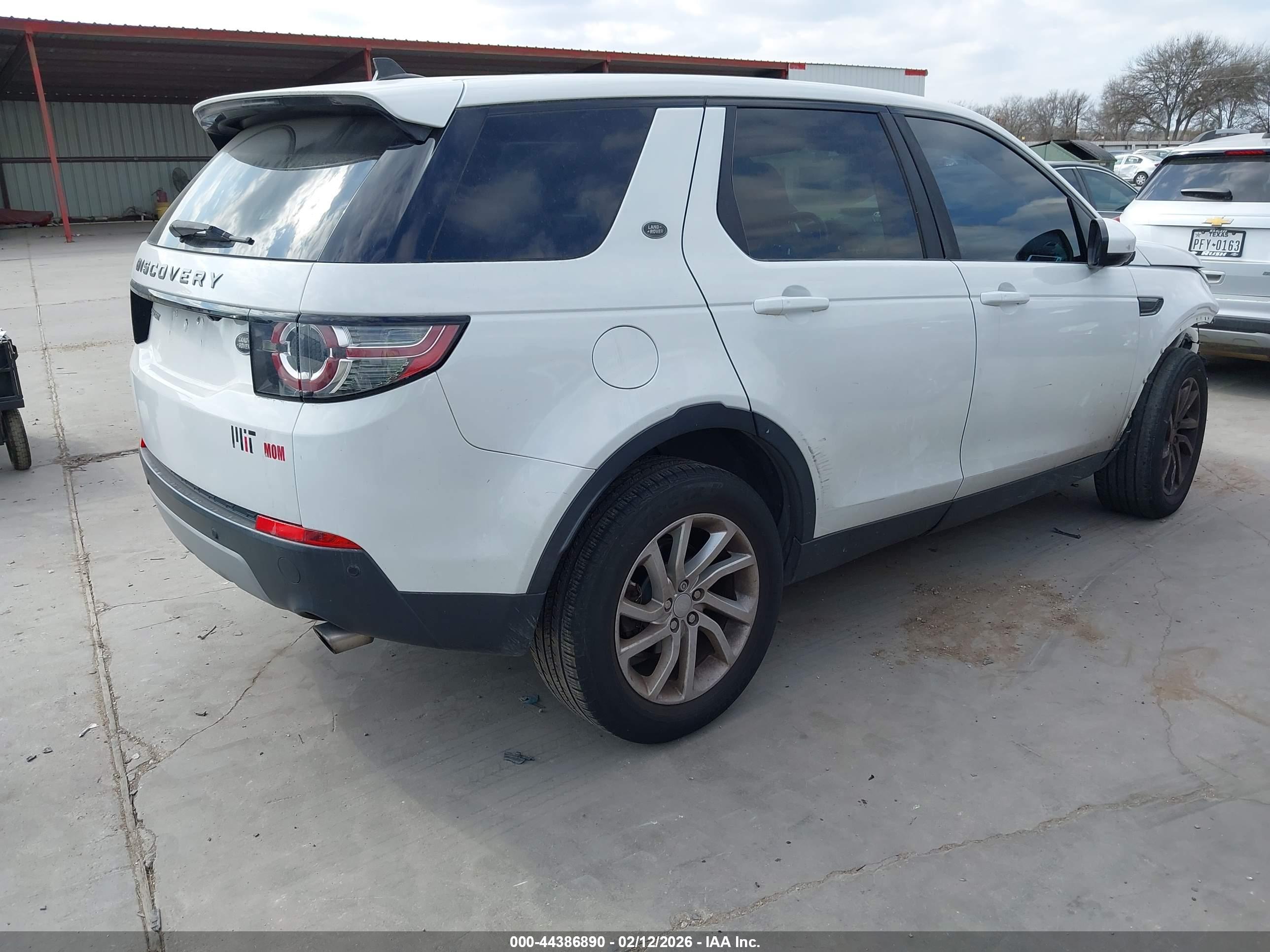 LAND ROVER image 4