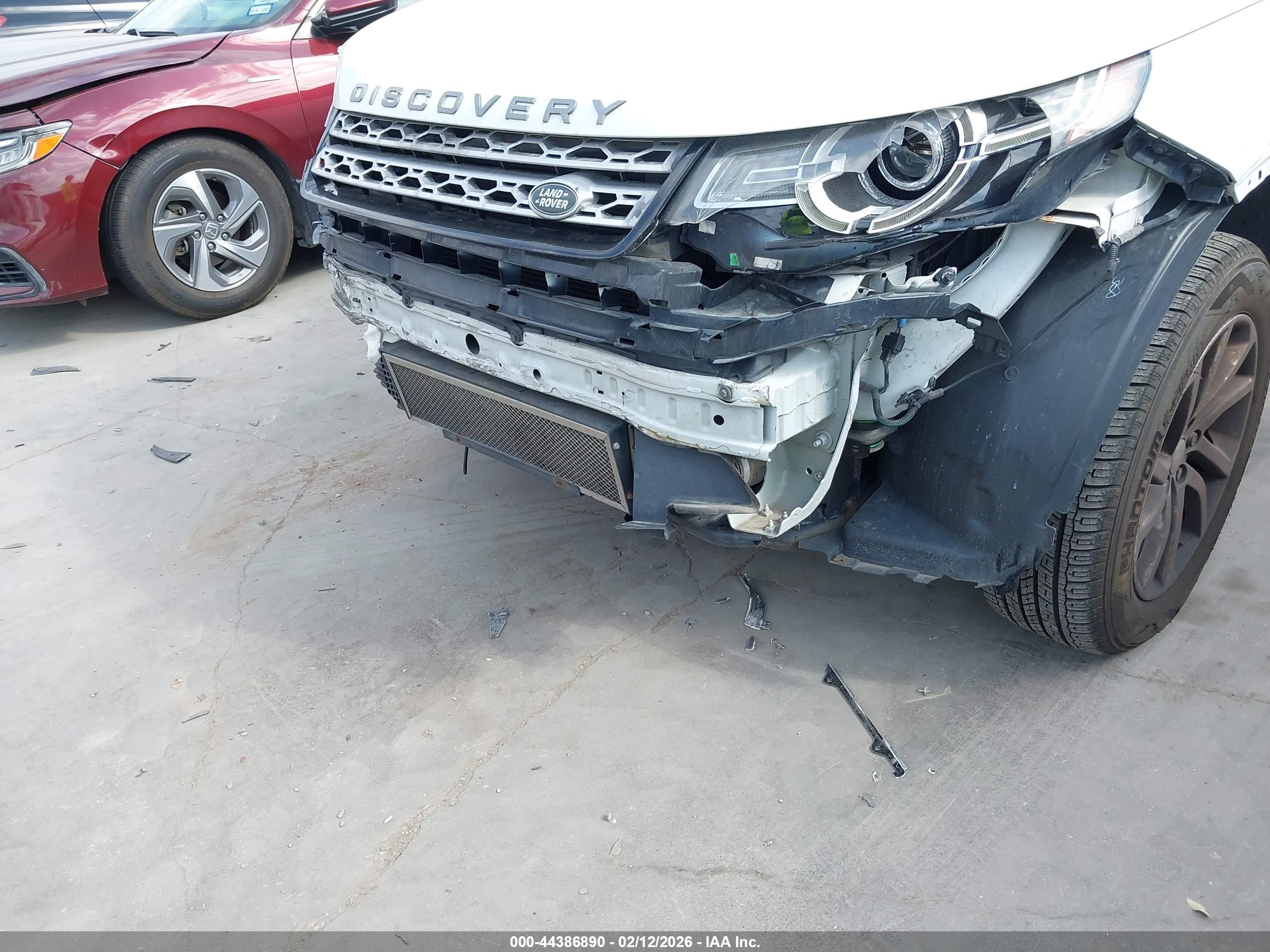 LAND ROVER image 6