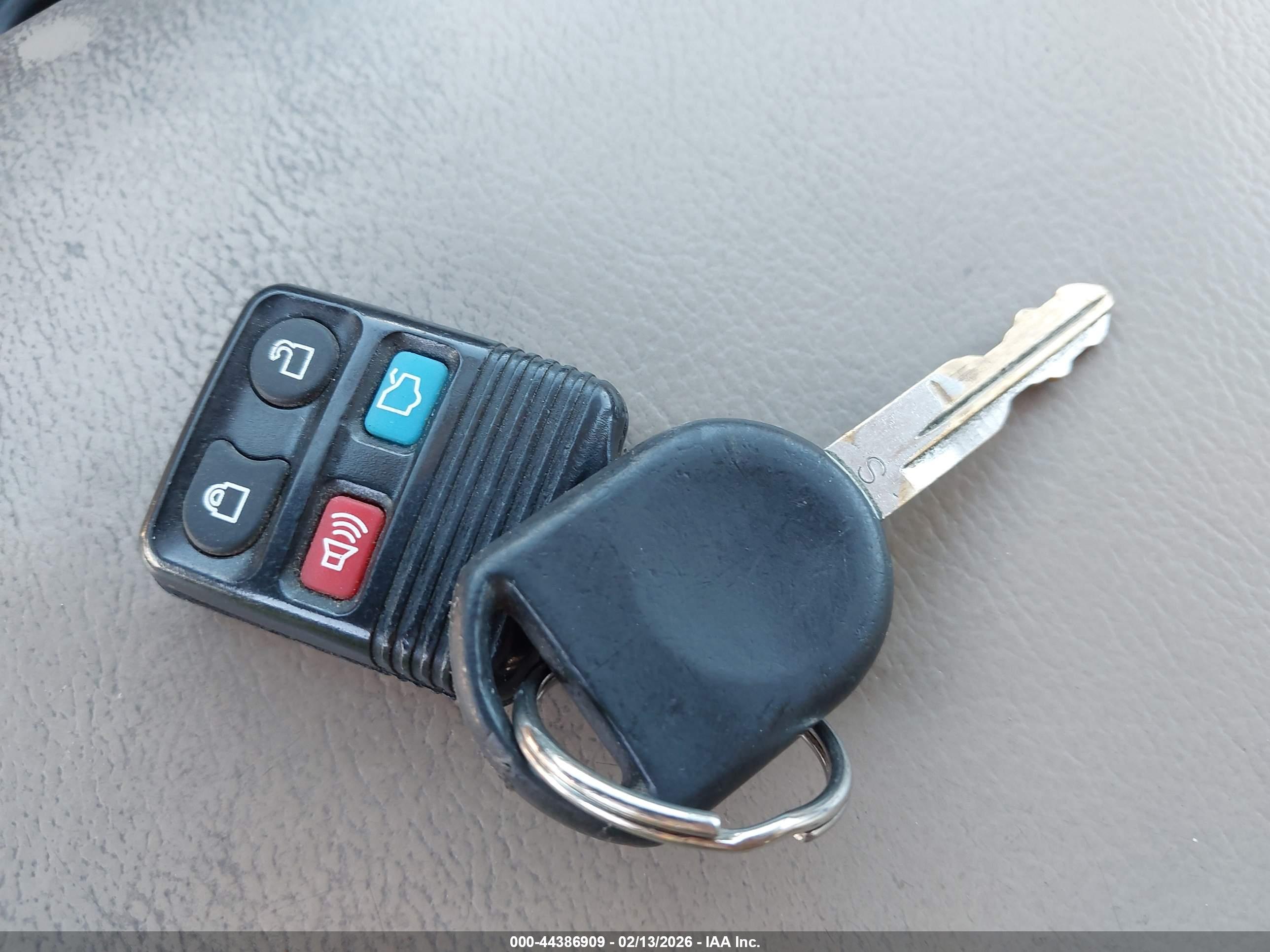 FORD EXPEDITION image 11
