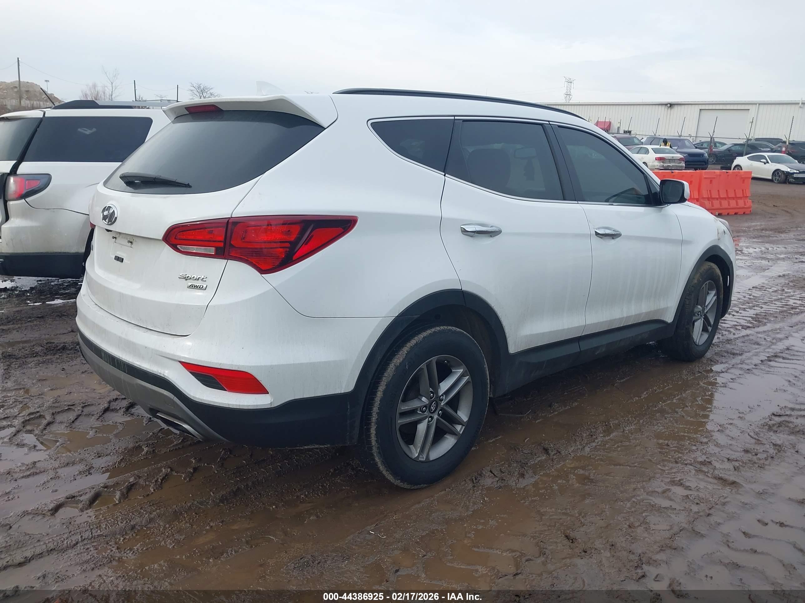 HYUNDAI SANTA image 4