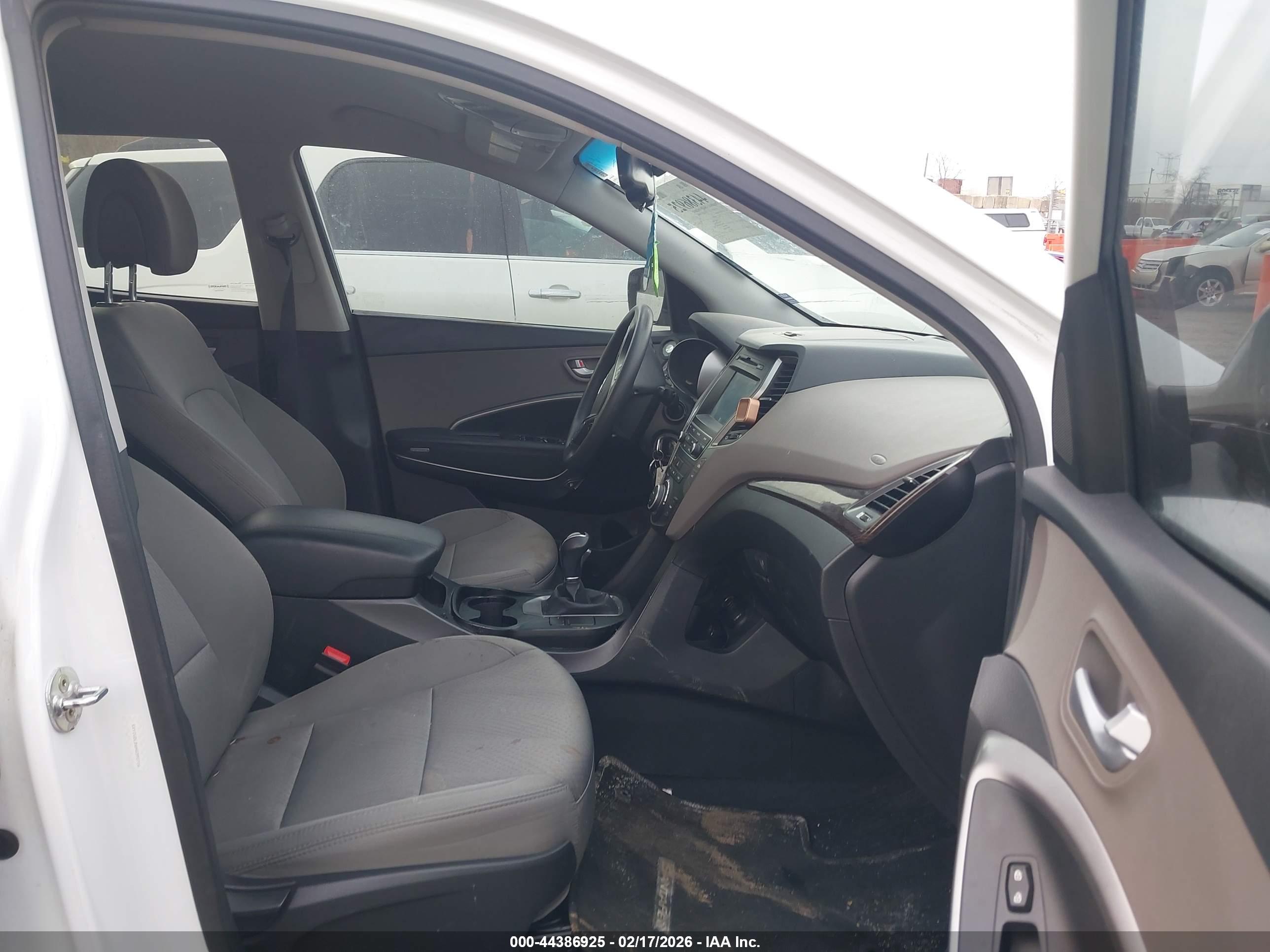 HYUNDAI SANTA image 5
