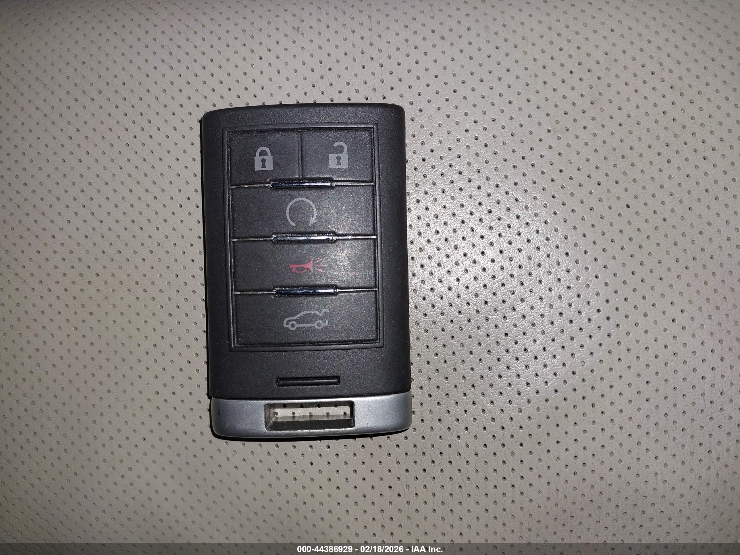 CADILLAC XTS image 11