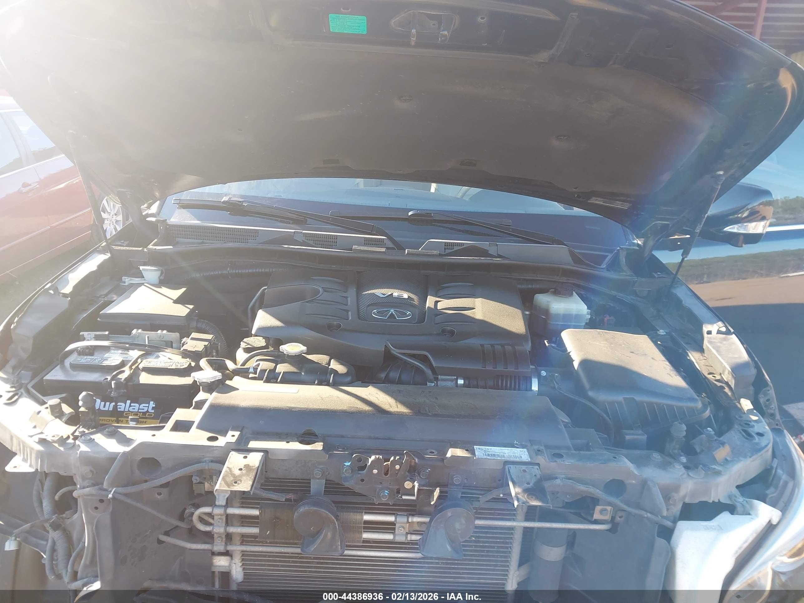INFINITI QX80 image 10