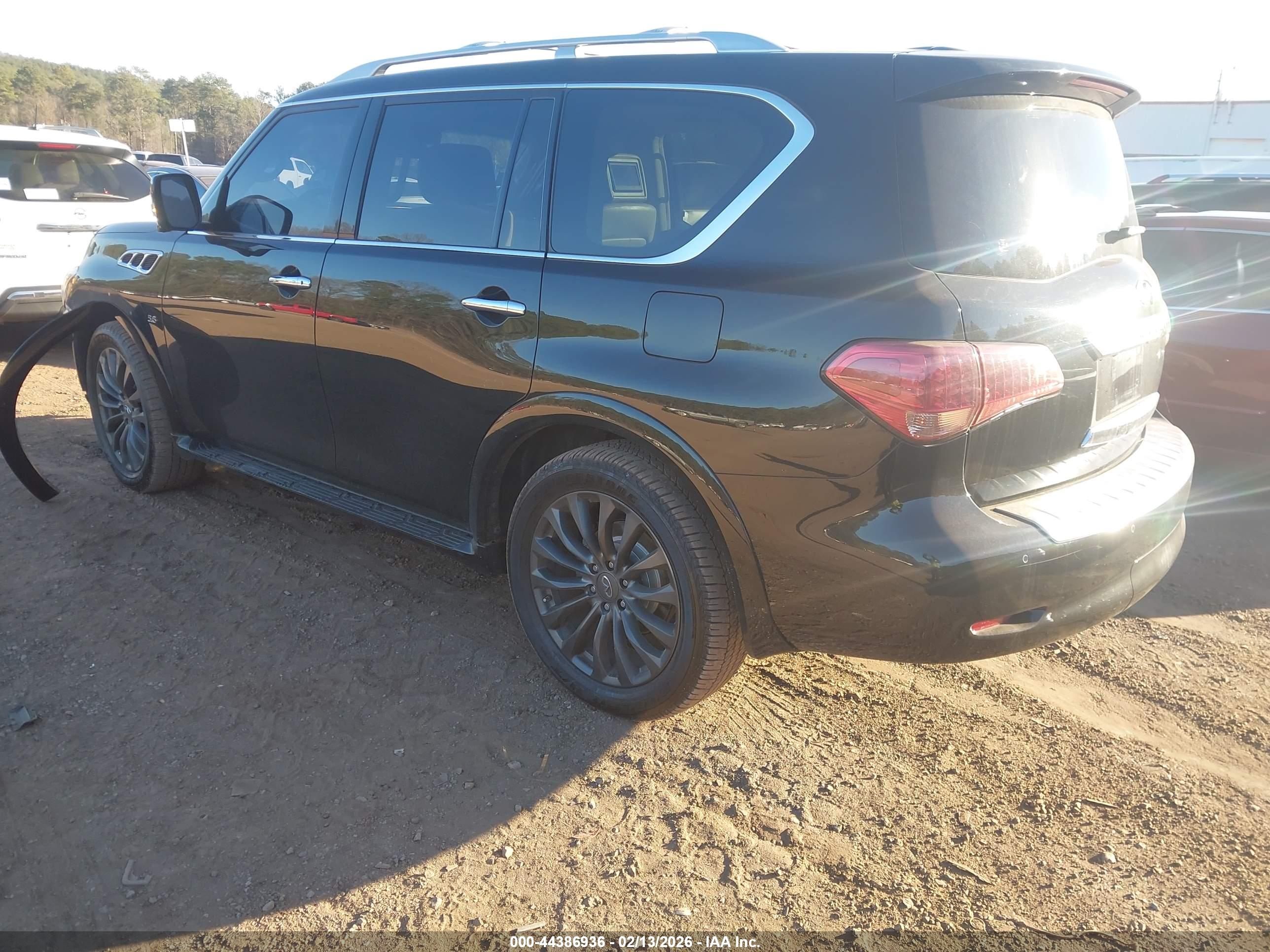 INFINITI QX80 image 3
