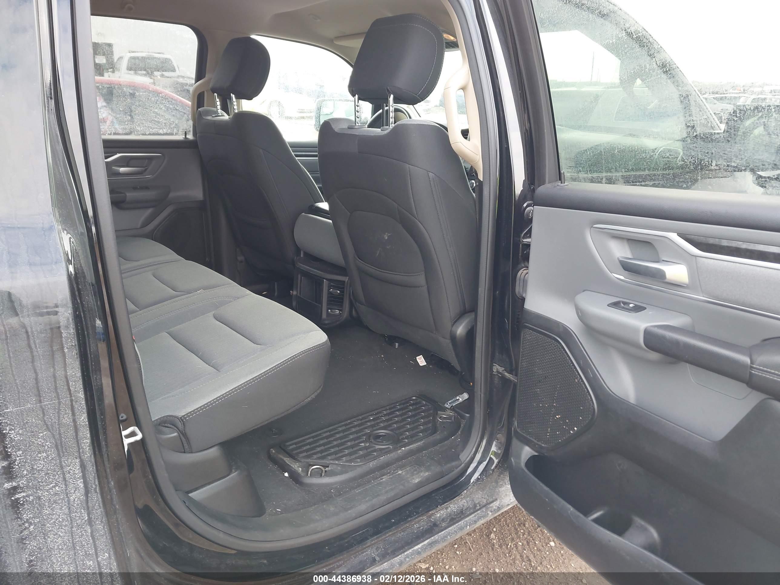 RAM 1500 image 8