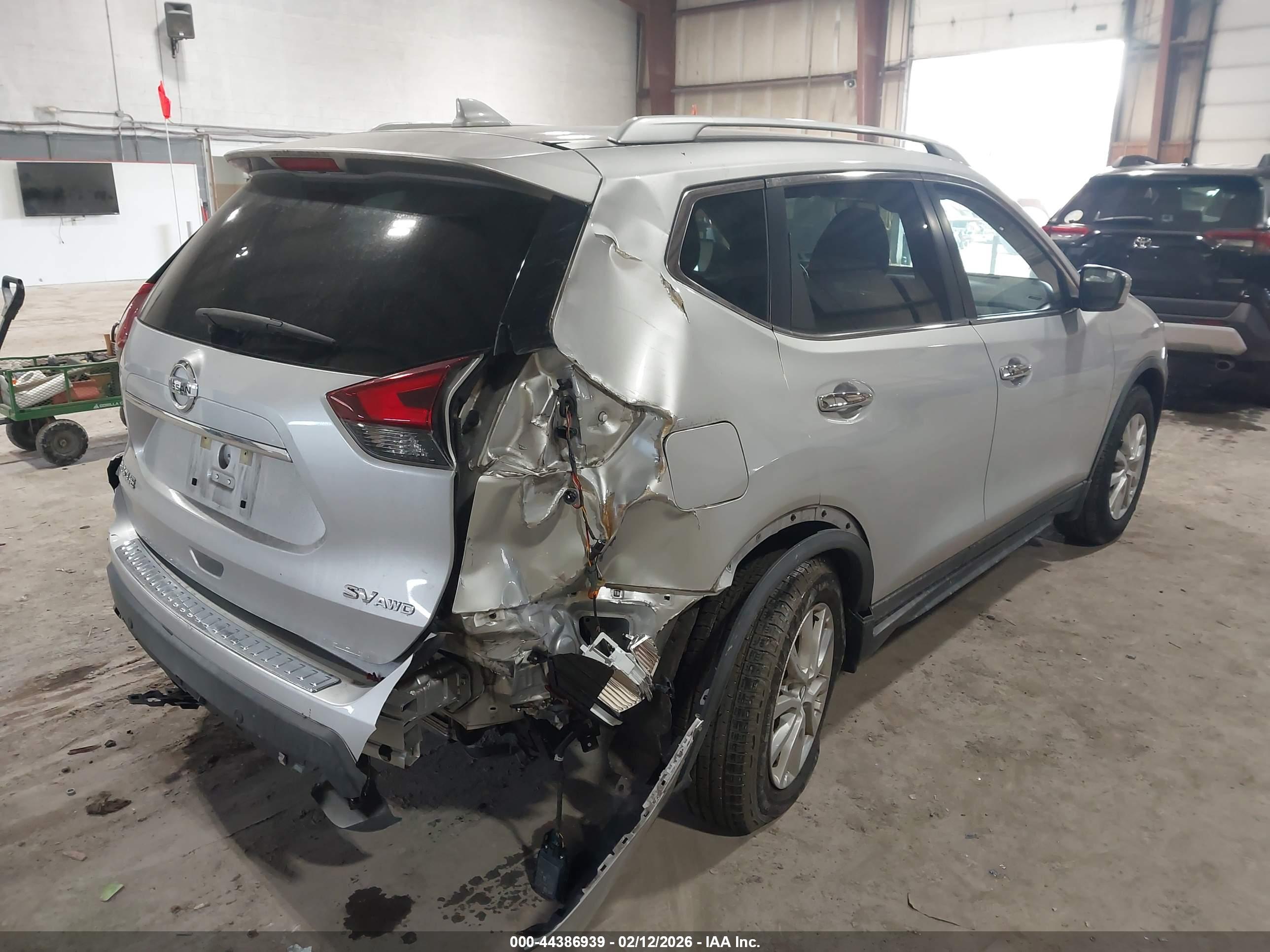 NISSAN ROGUE image 6