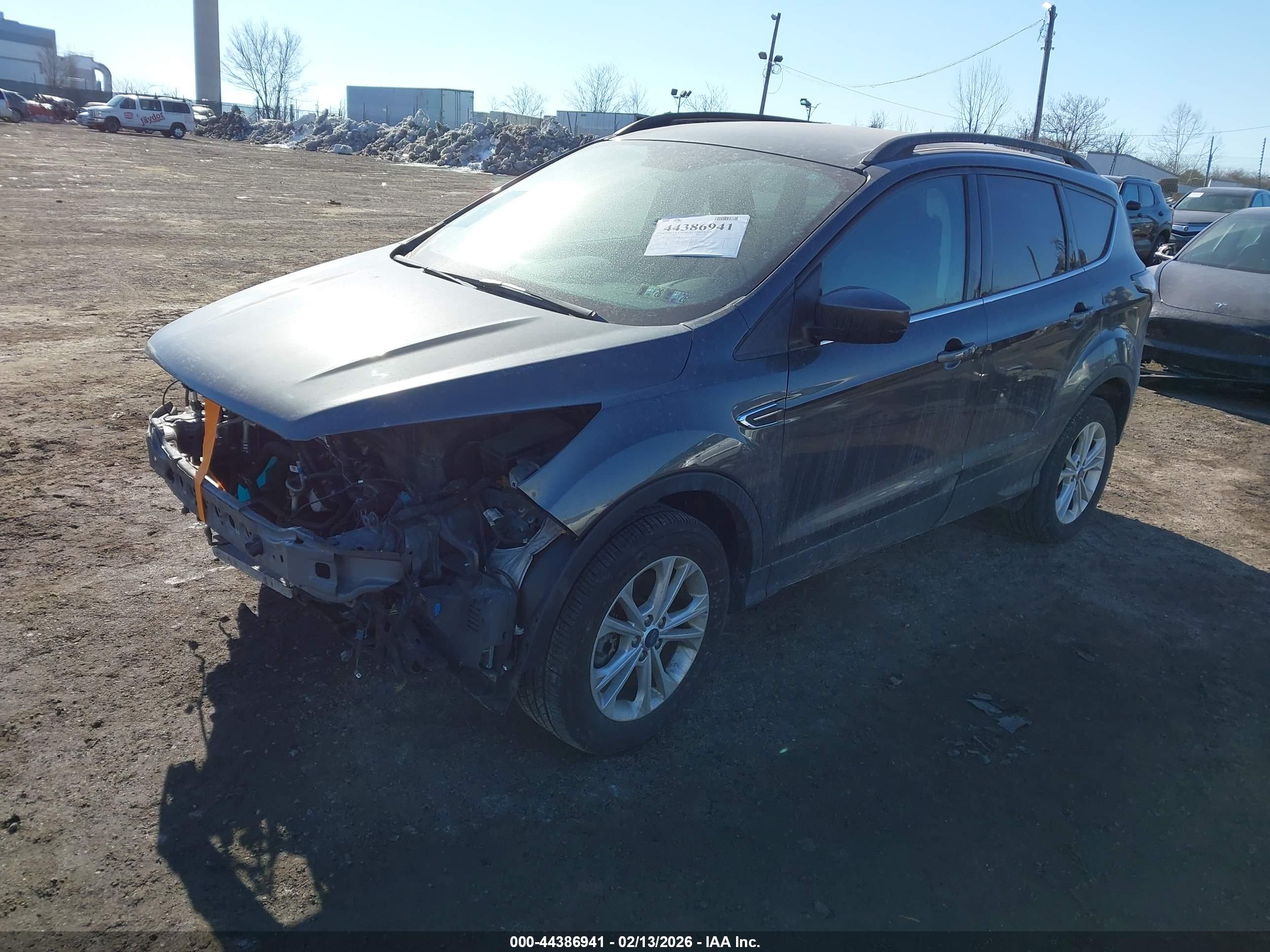 FORD ESCAPE image 2