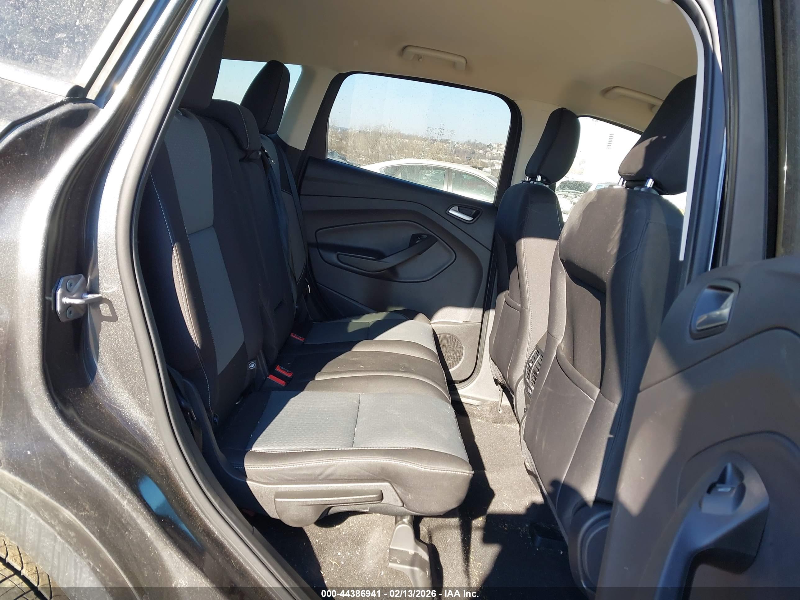 FORD ESCAPE image 8