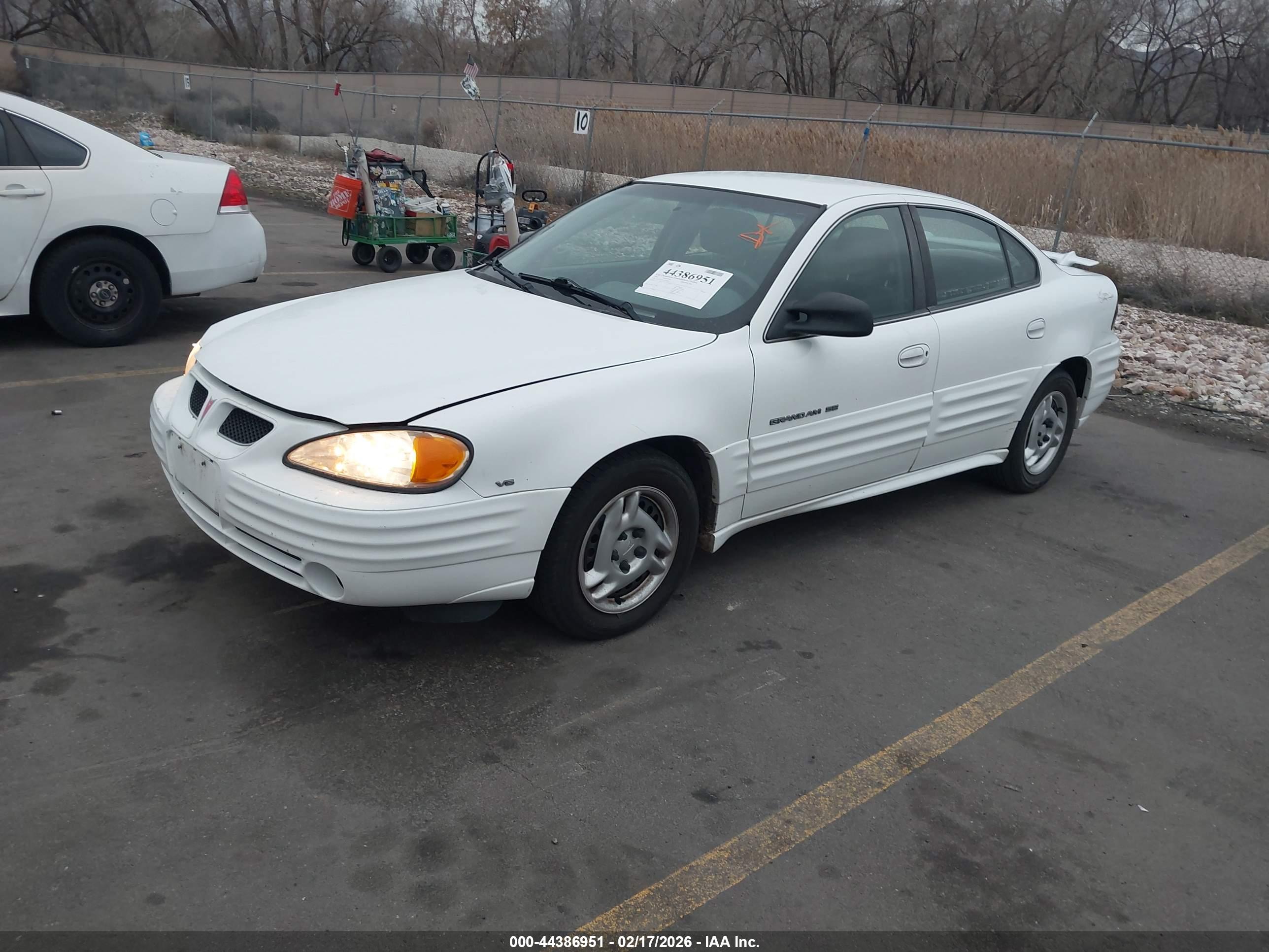 PONTIAC GRAND image 2