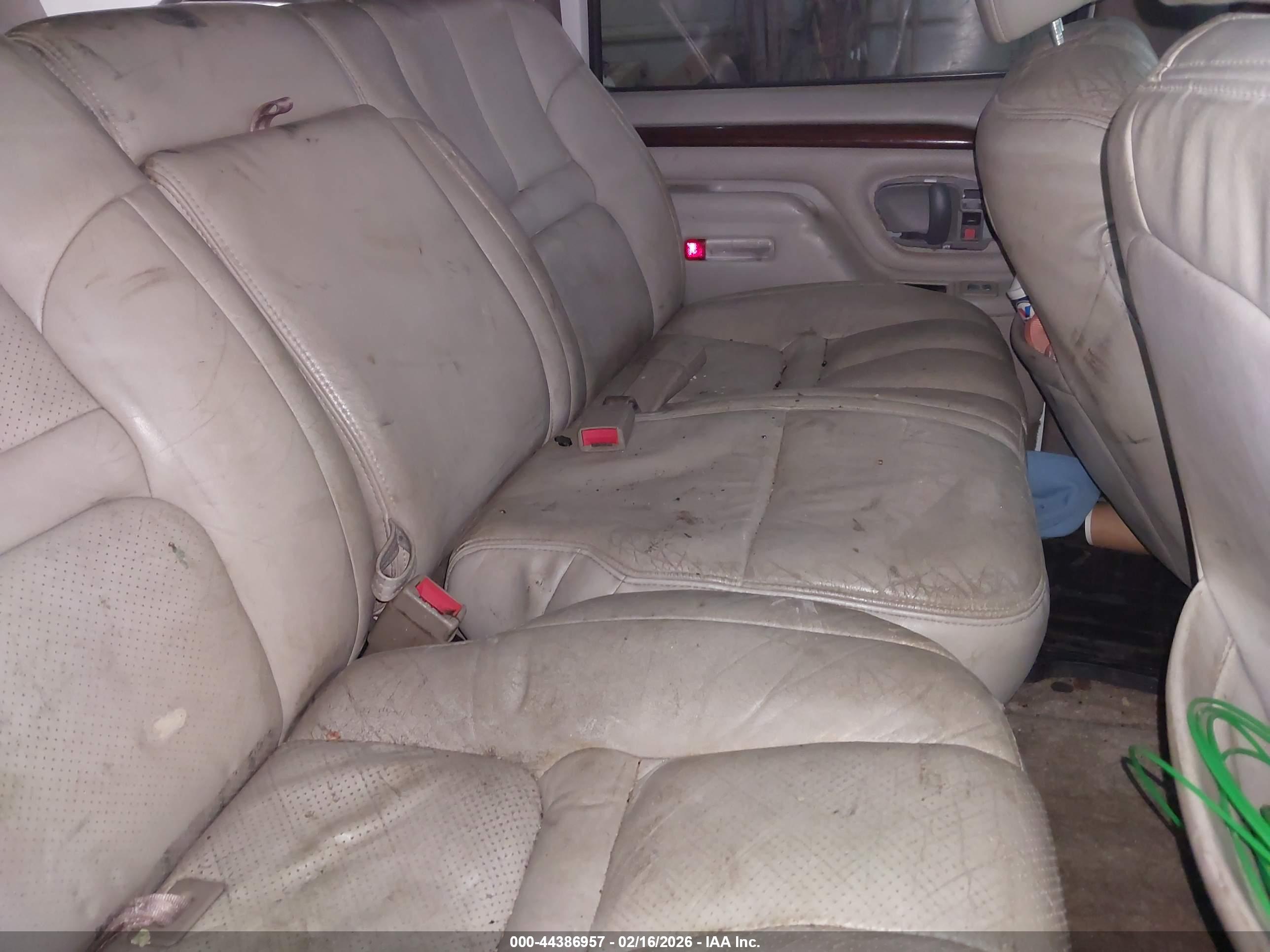 CADILLAC ESCALADE image 8