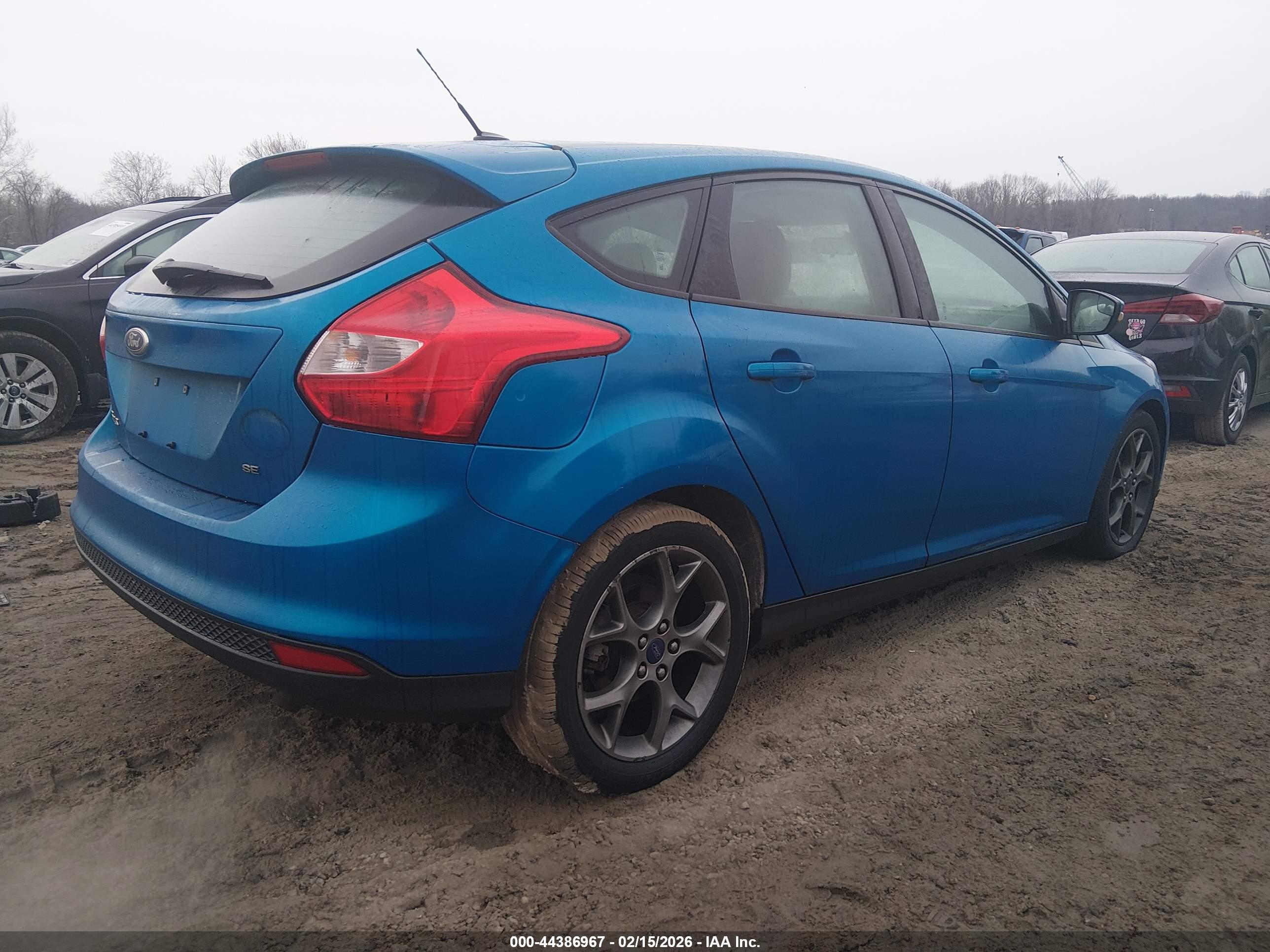 FORD FOCUS image 4