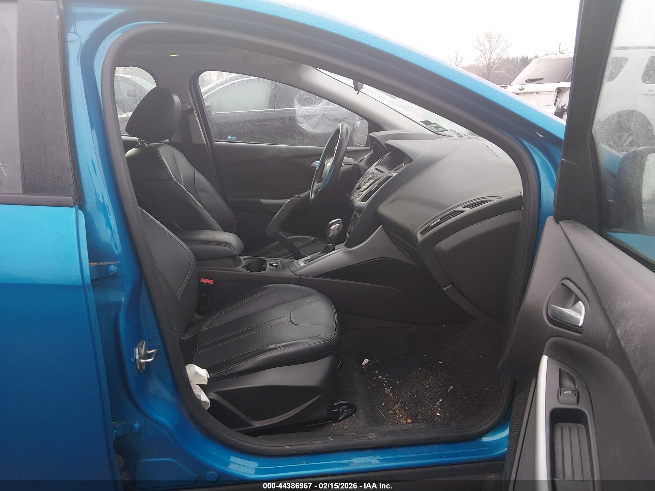 FORD FOCUS image 5