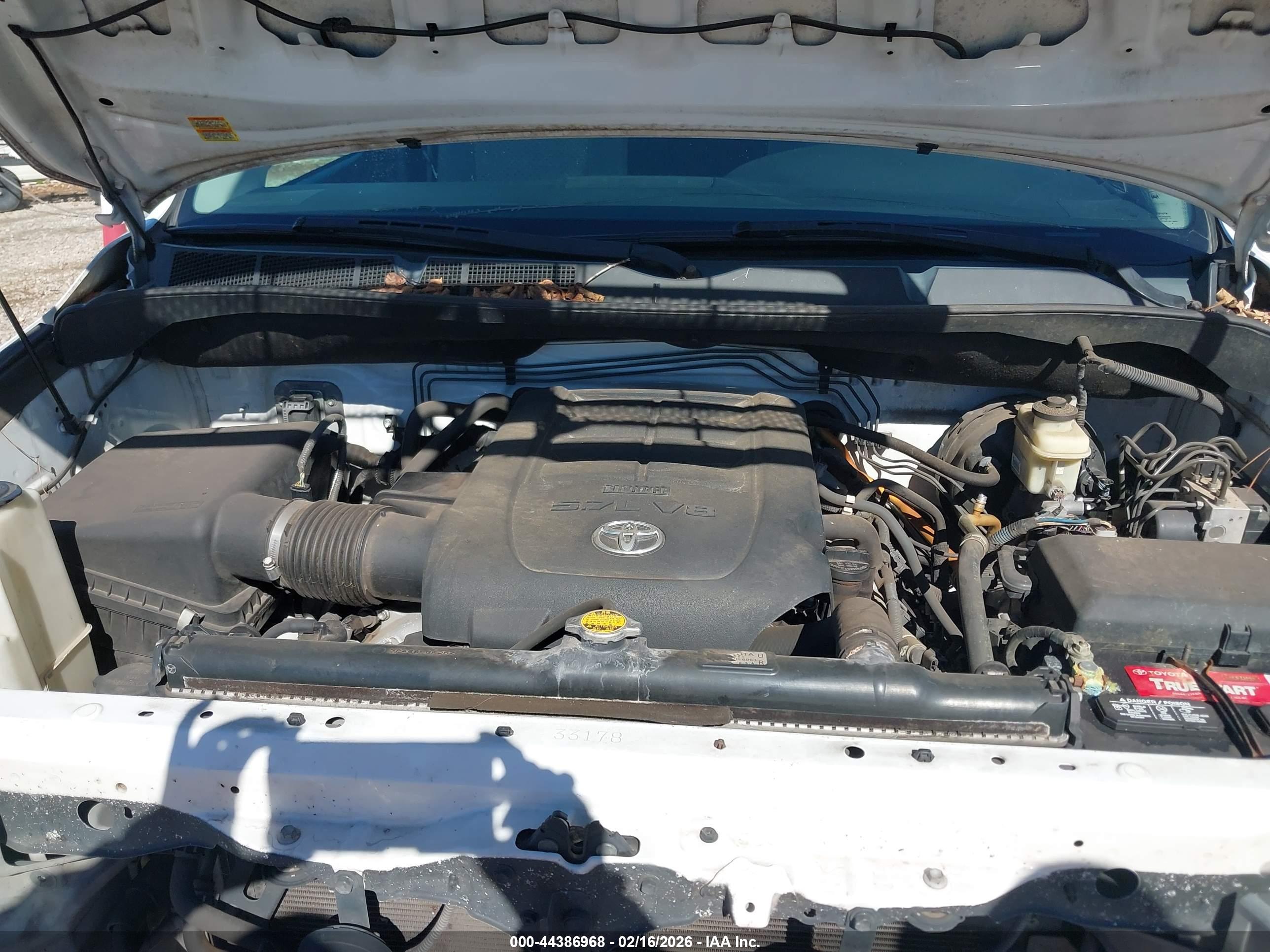 TOYOTA TUNDRA image 10