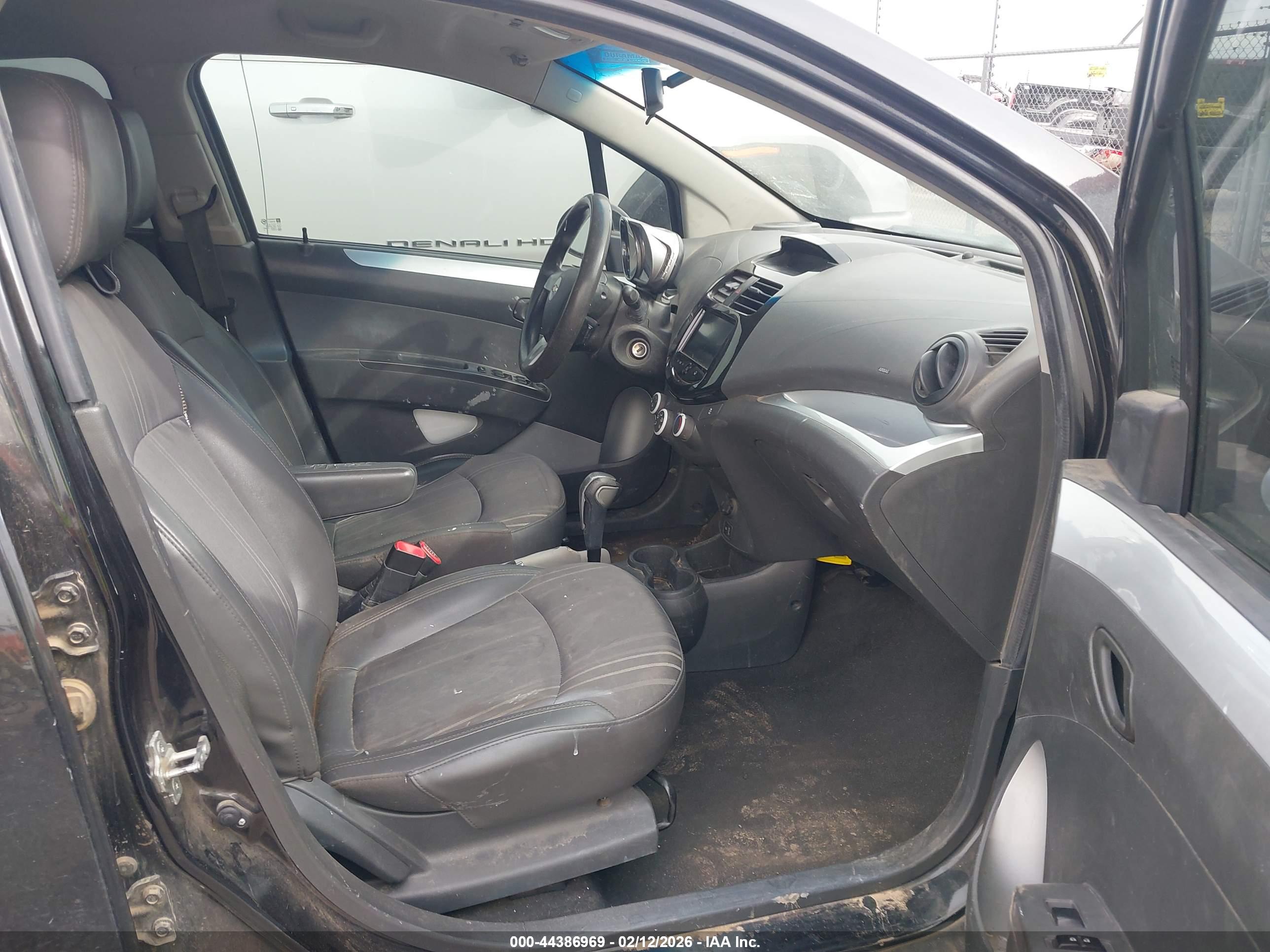 CHEVROLET SPARK image 5