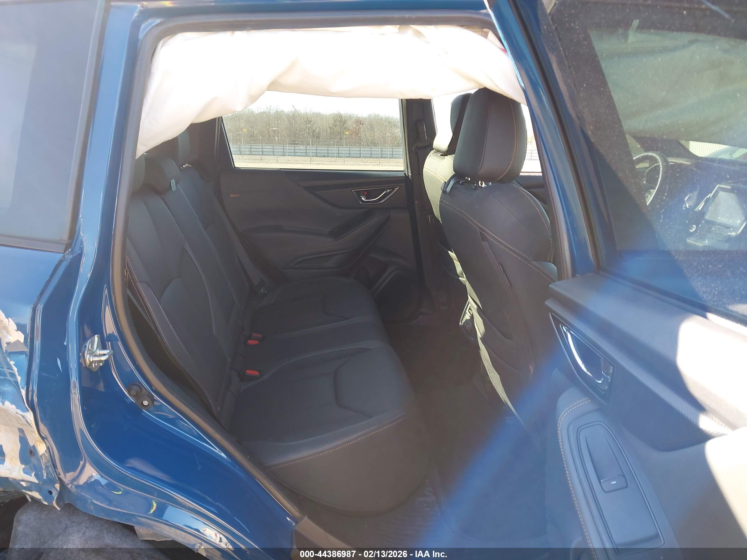 SUBARU FORESTER image 8