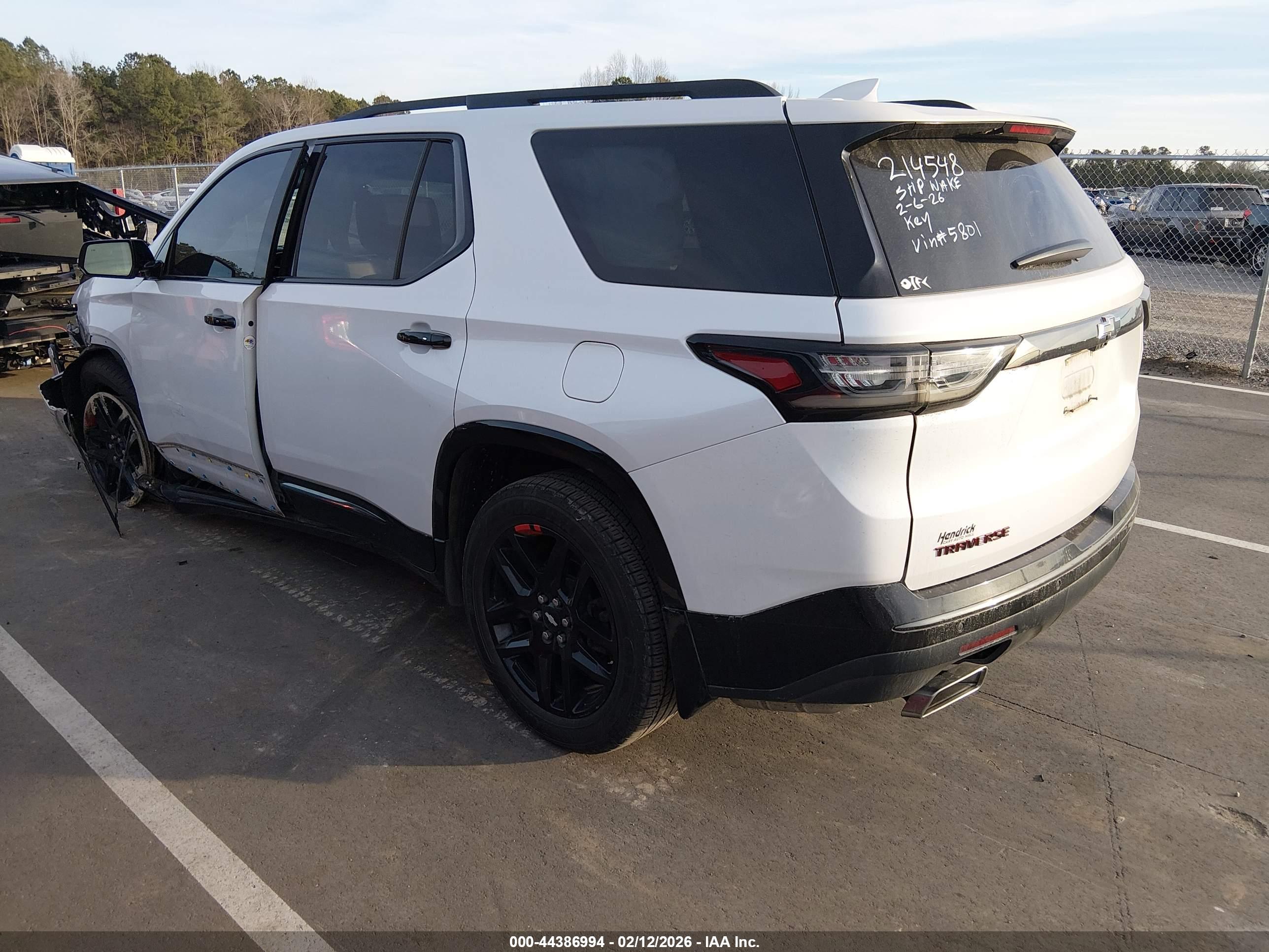 CHEVROLET TRAVERSE image 3