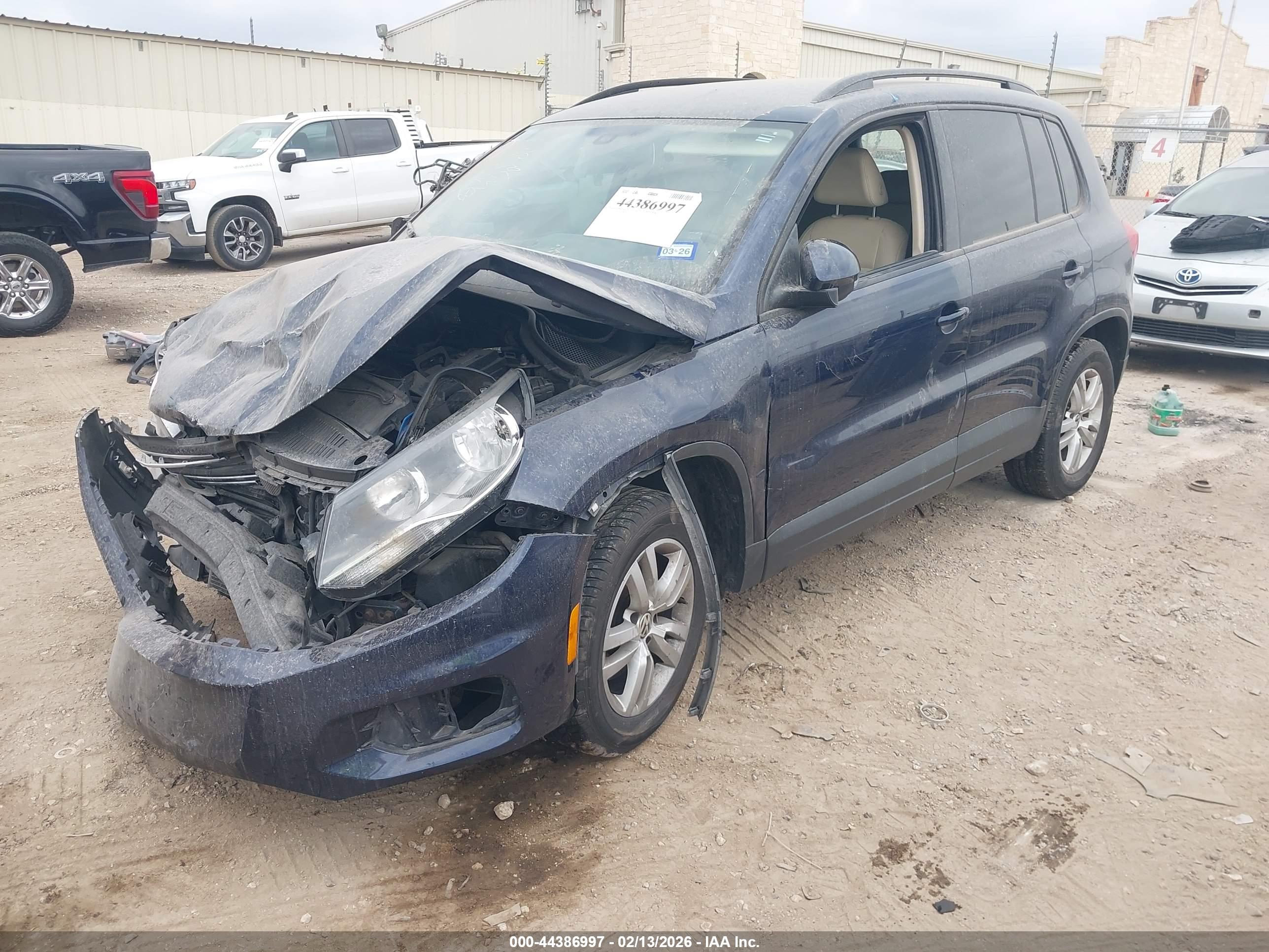 VOLKSWAGEN TIGUAN image 2