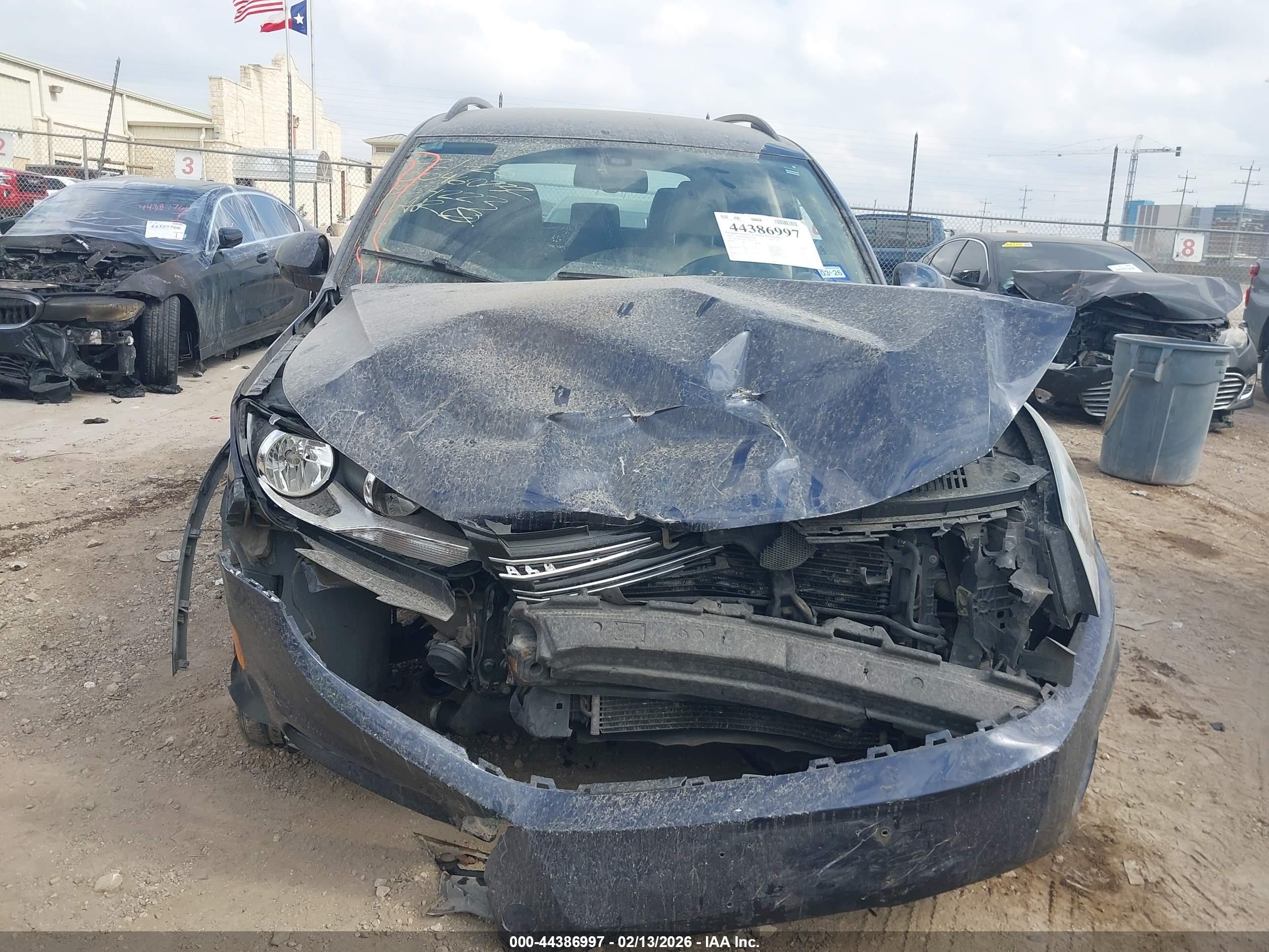 VOLKSWAGEN TIGUAN image 6