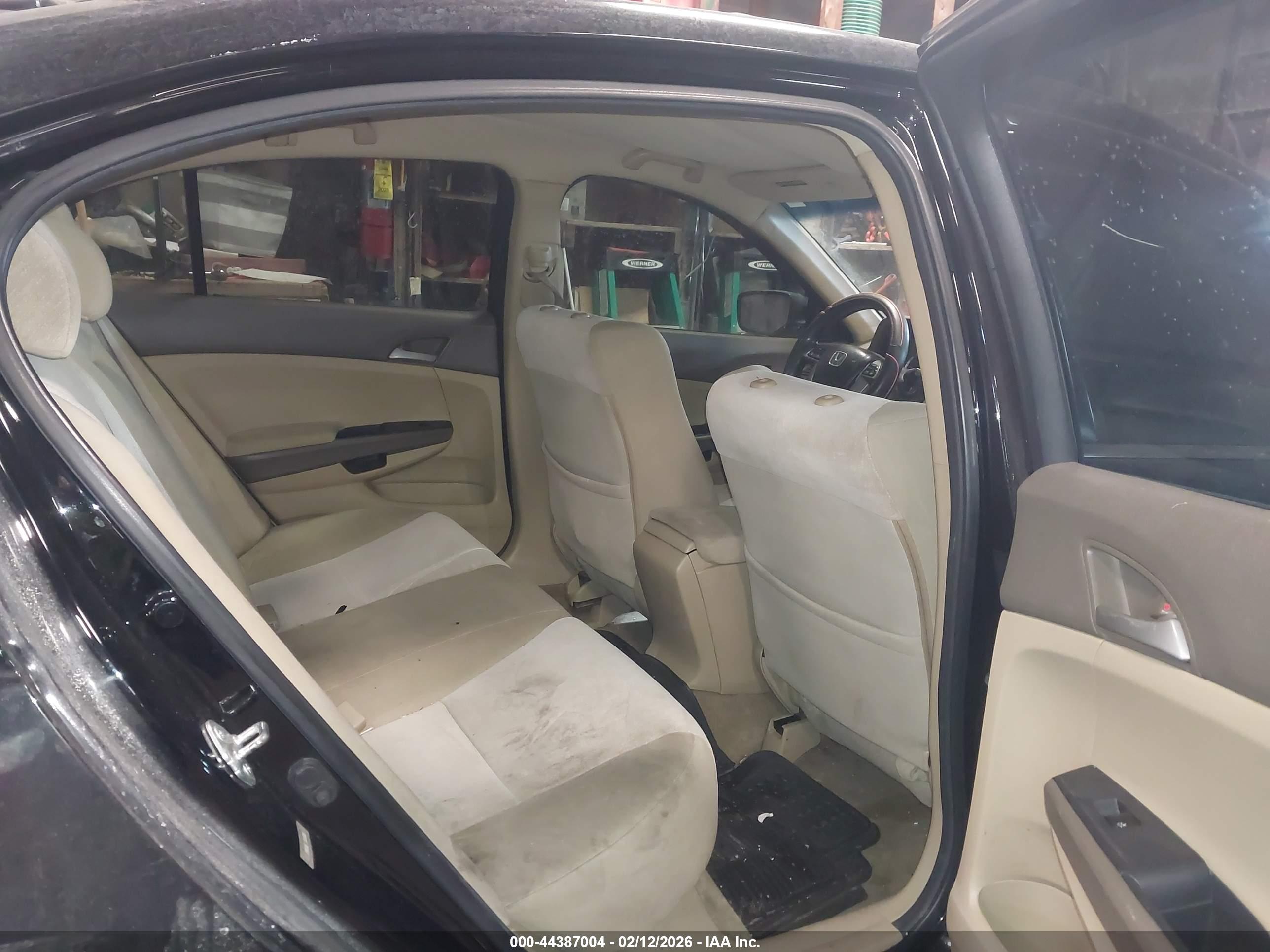 HONDA ACCORD image 8