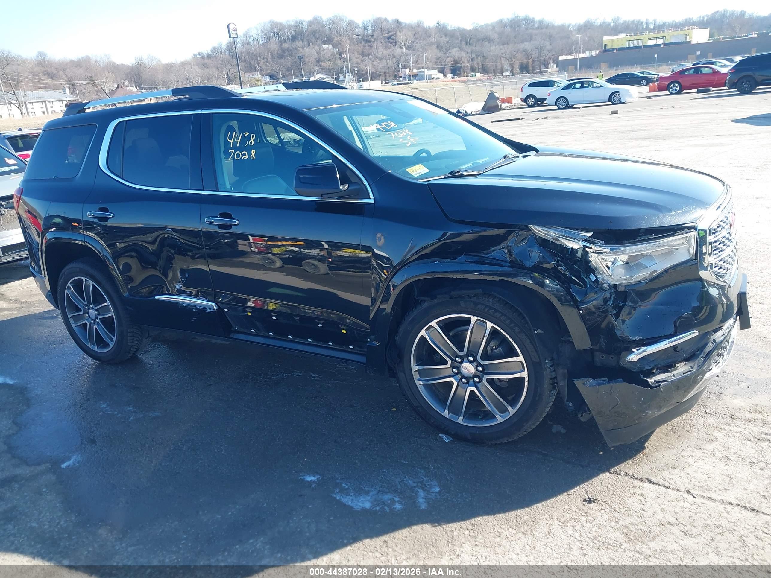 GMC ACADIA image 6
