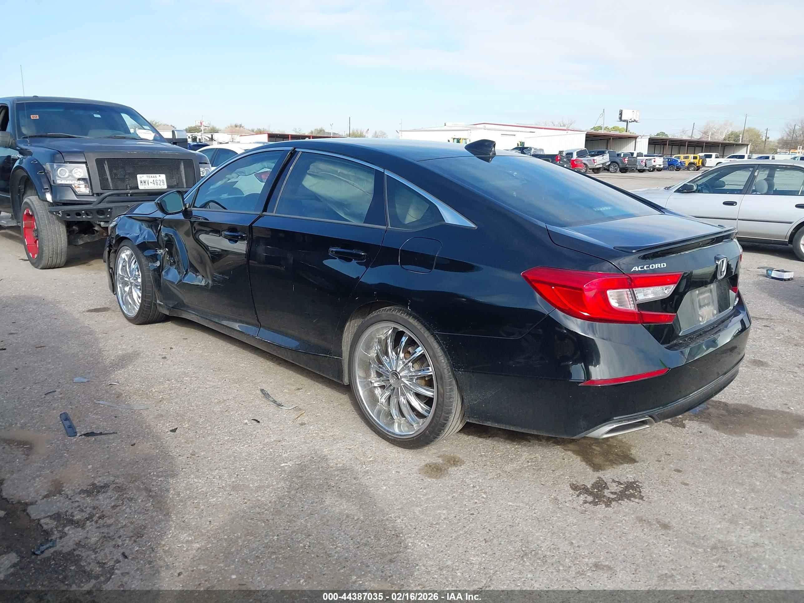 HONDA ACCORD image 3