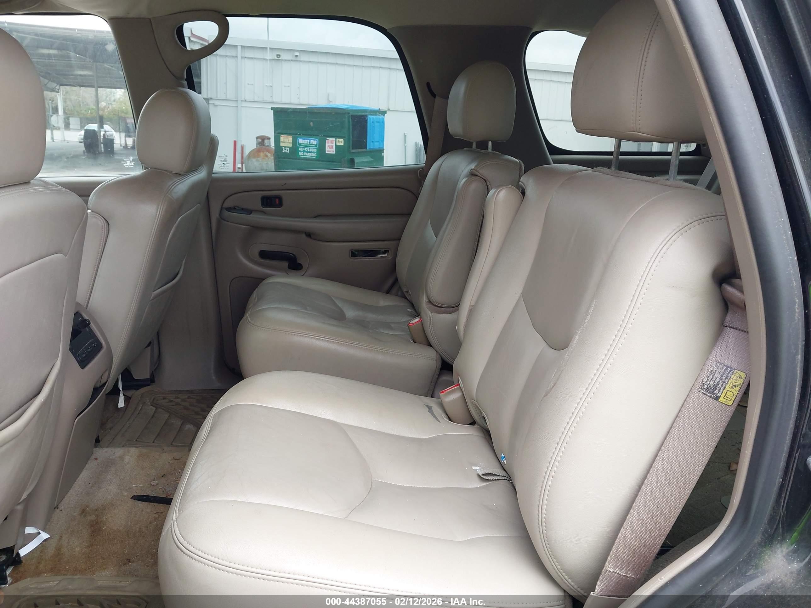CHEVROLET TAHOE image 8