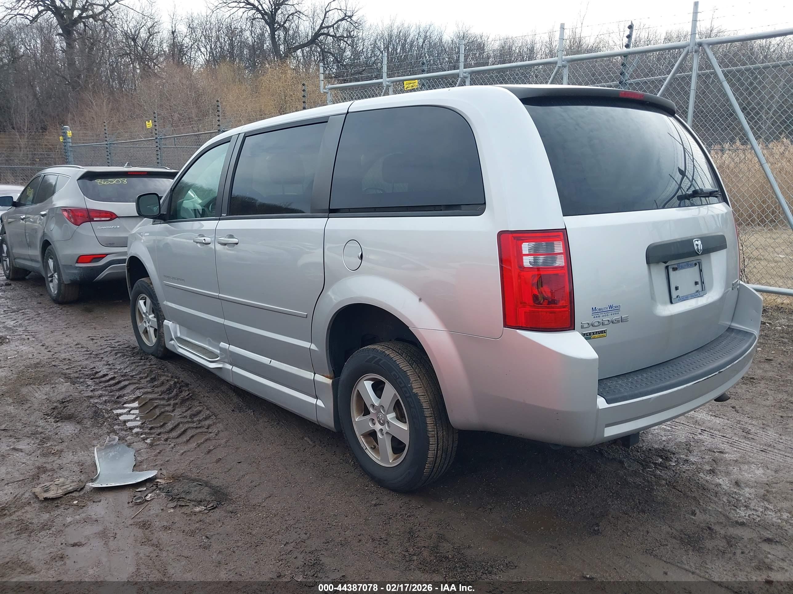 DODGE GRAND image 3