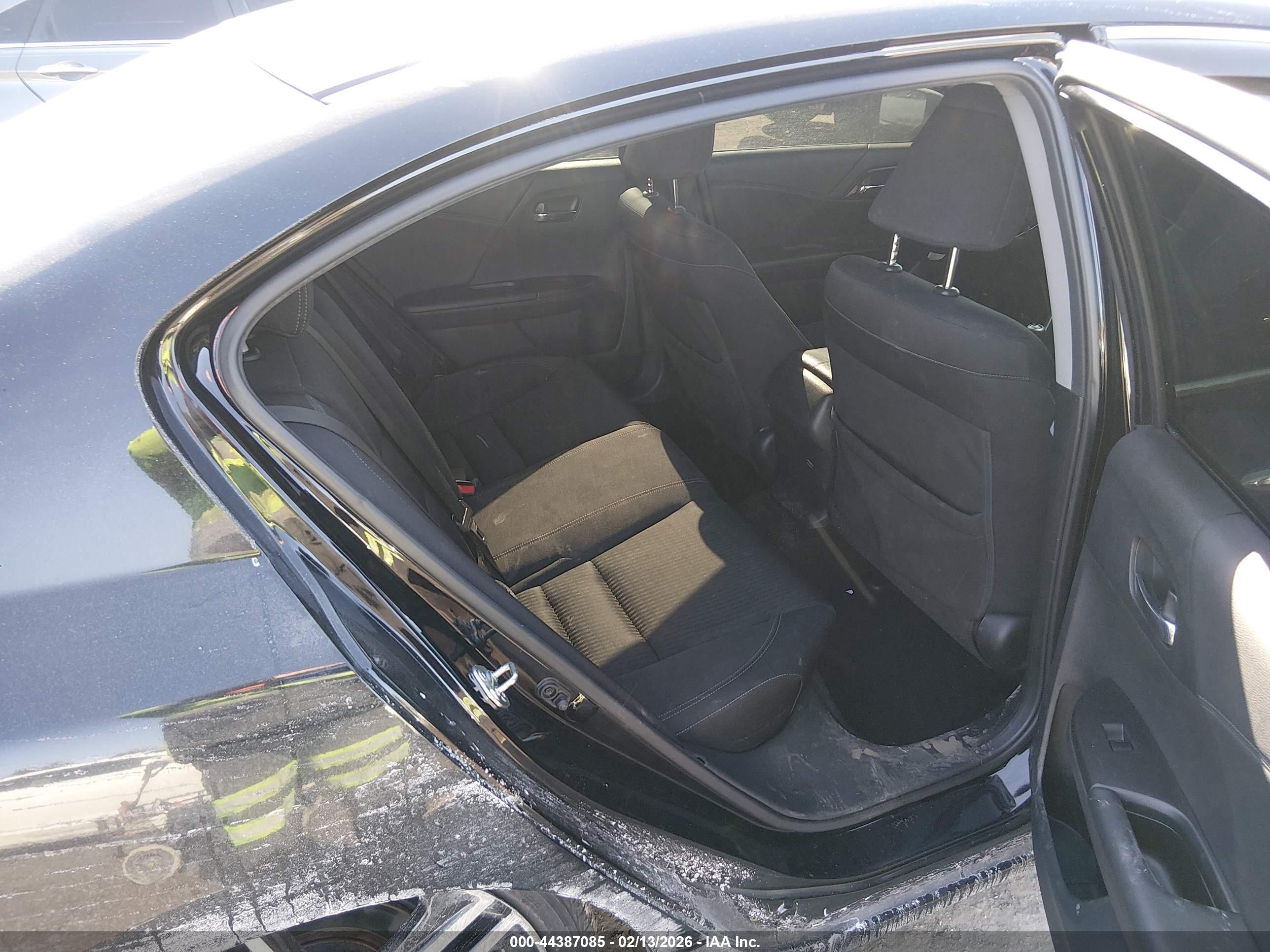 HONDA ACCORD image 8