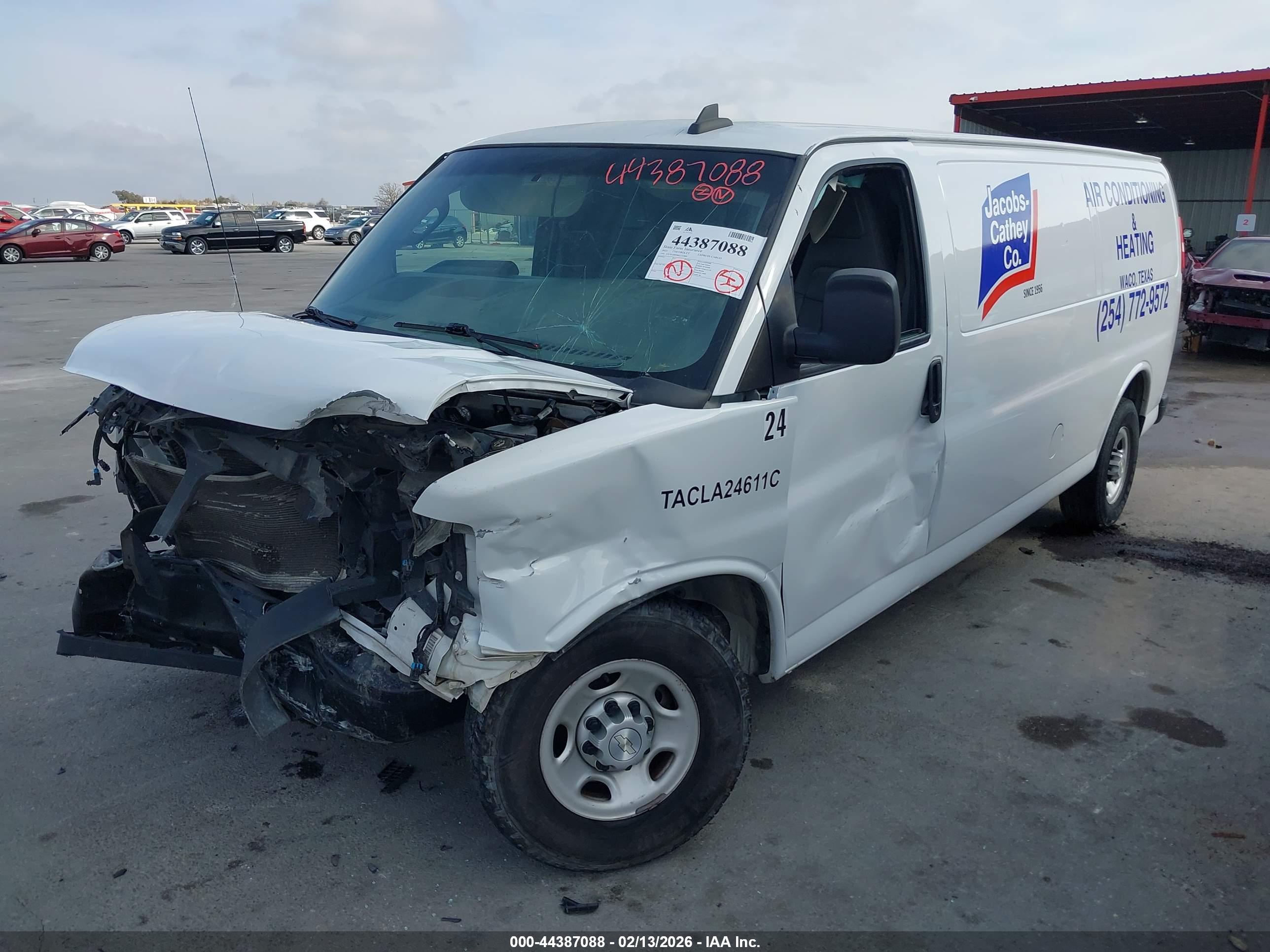 CHEVROLET EXPRESS image 2