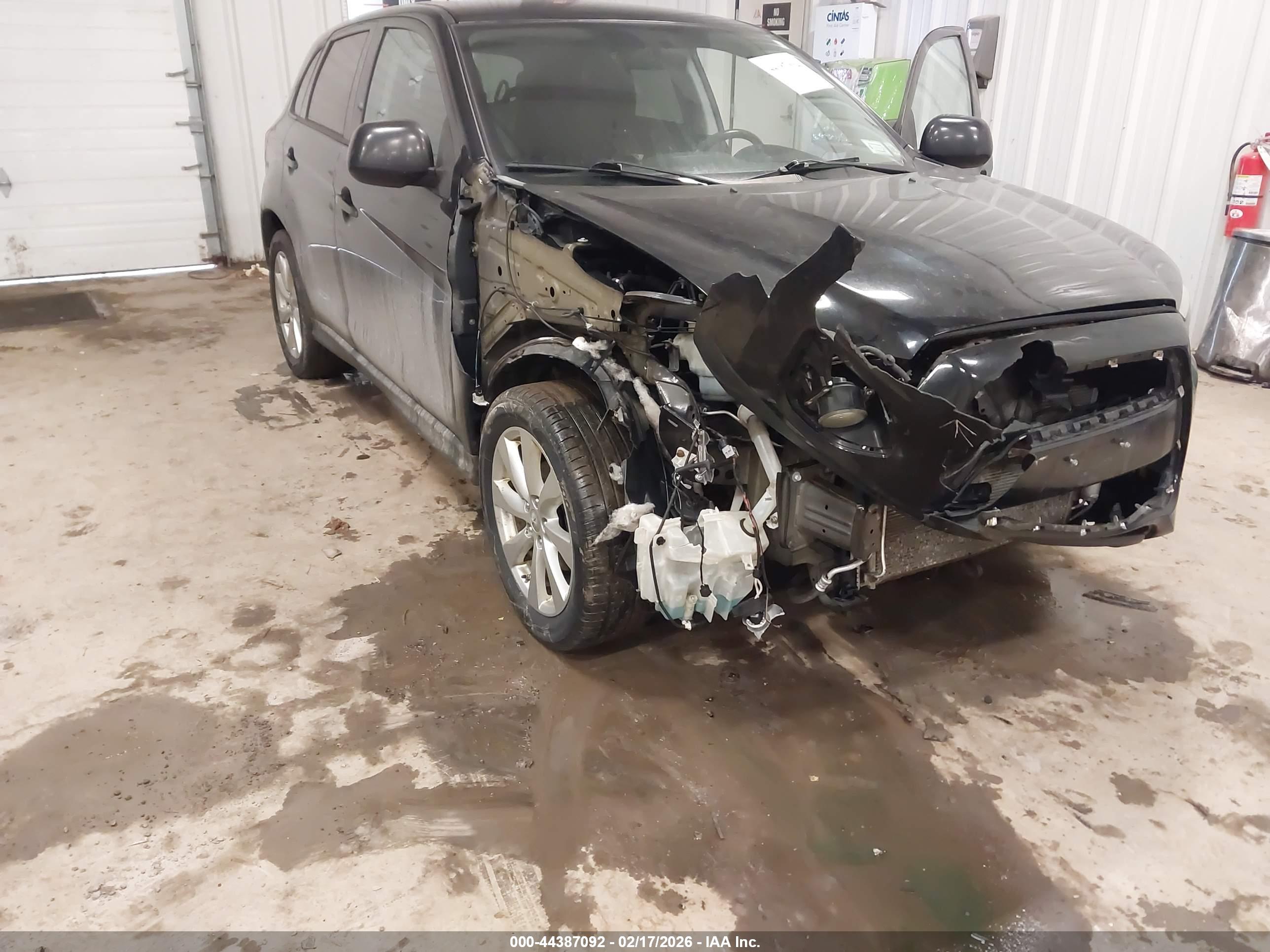 MITSUBISHI OUTLANDER image 6