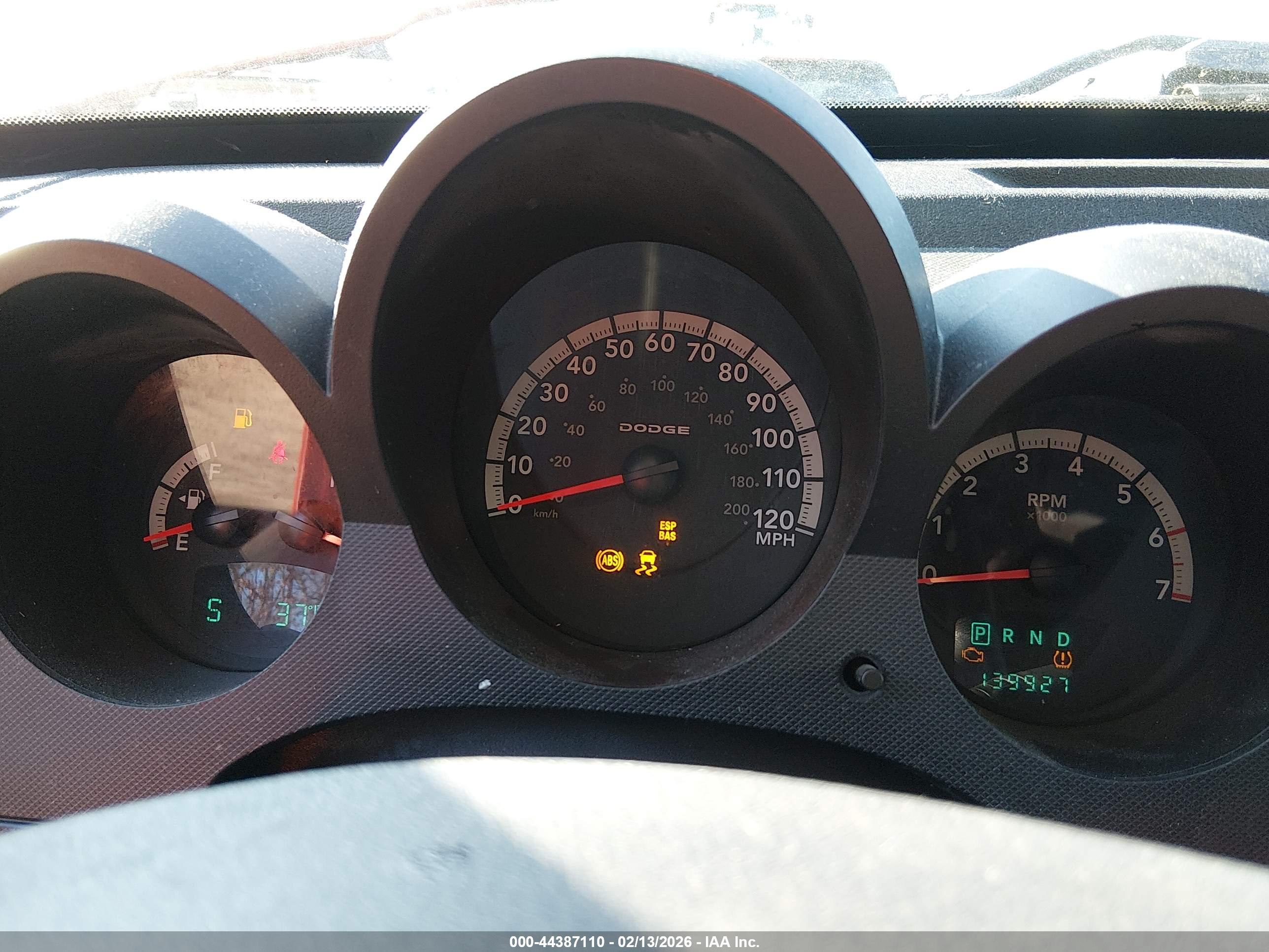 DODGE NITRO image 7